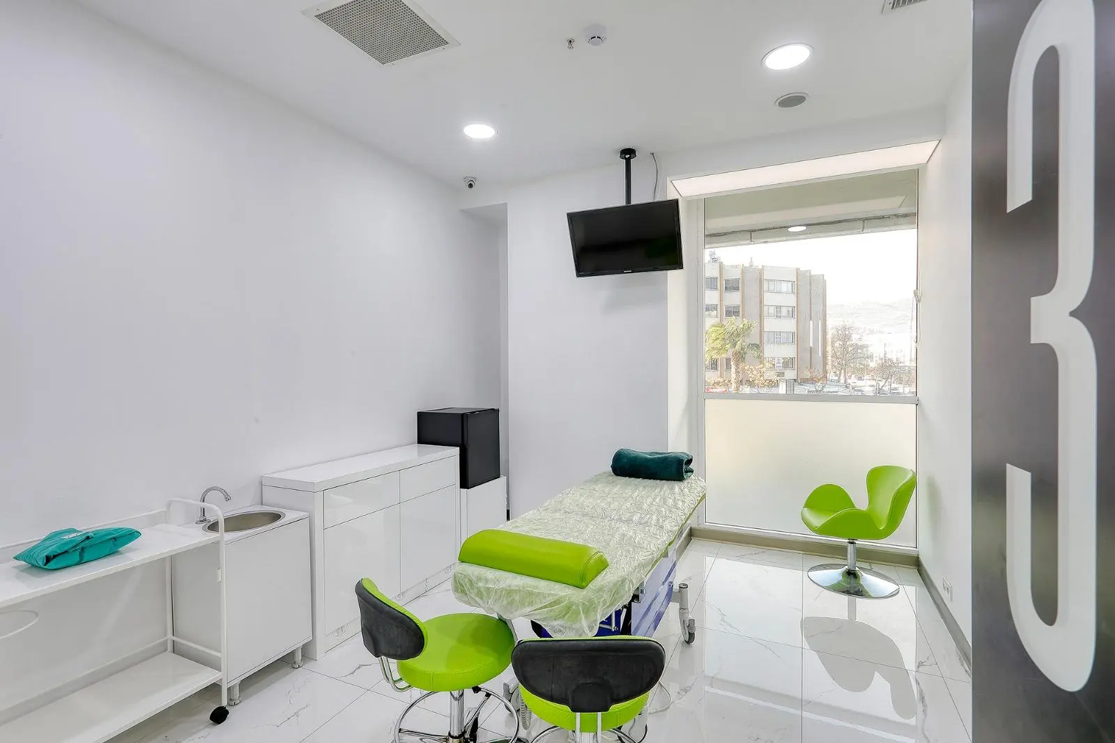 Von der Klinik bereitgestelltes Foto von Clinichair Hair Transplant Center