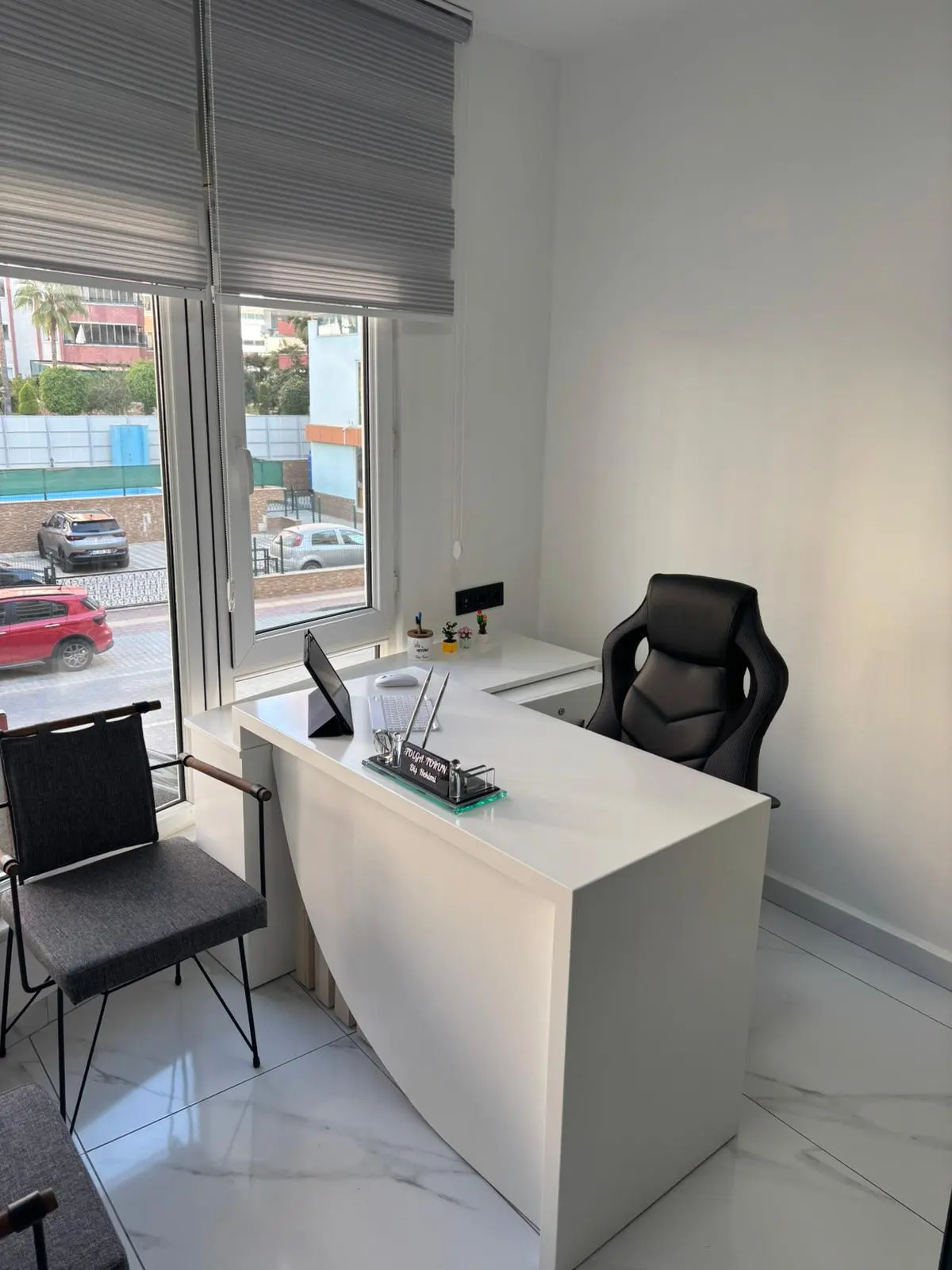 Von der Klinik bereitgestelltes Foto von Dr. Tolga Torun