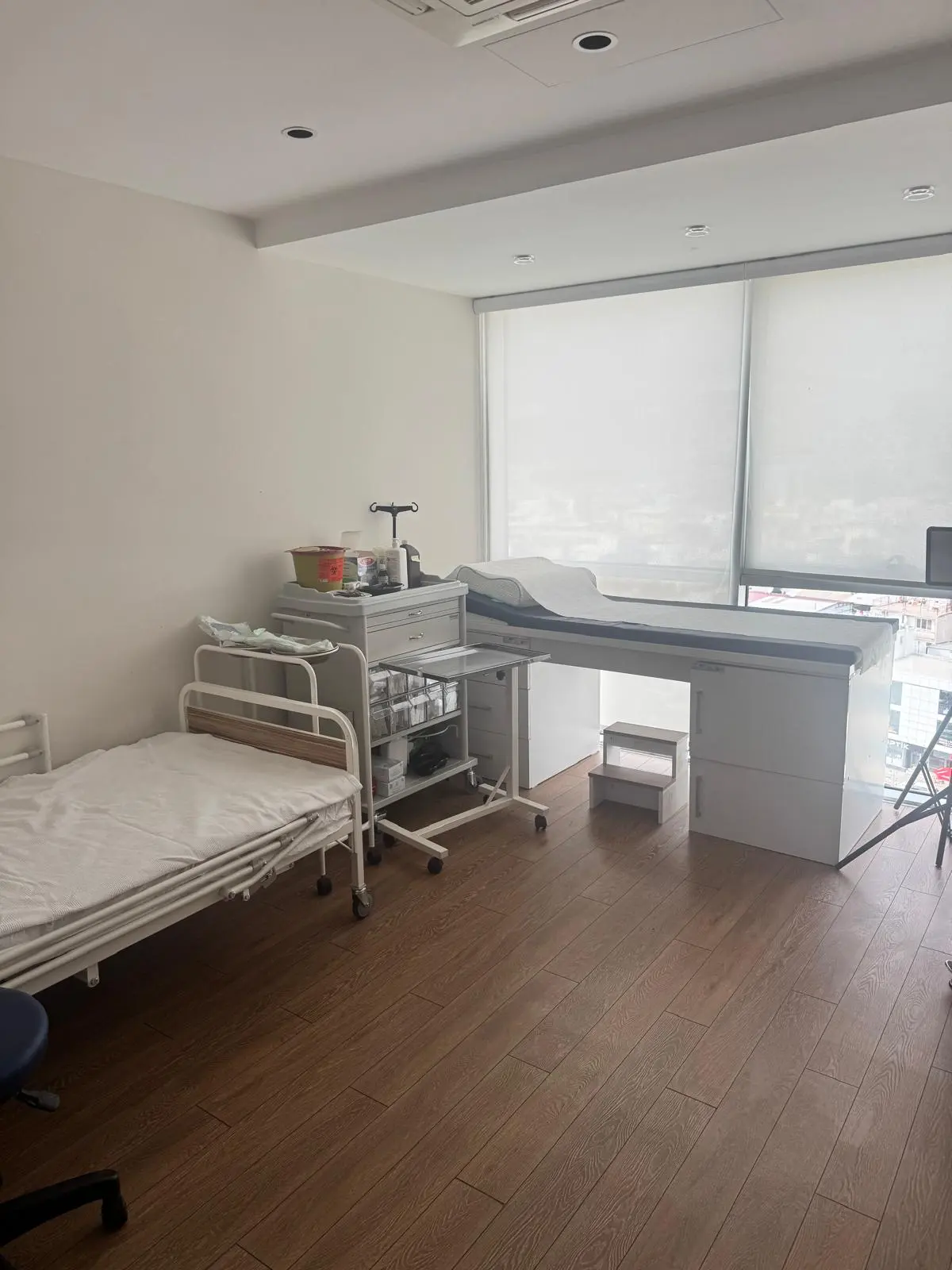 Clinic-provided photograph of Assoc. Prof. Dr Mutlu Ünver