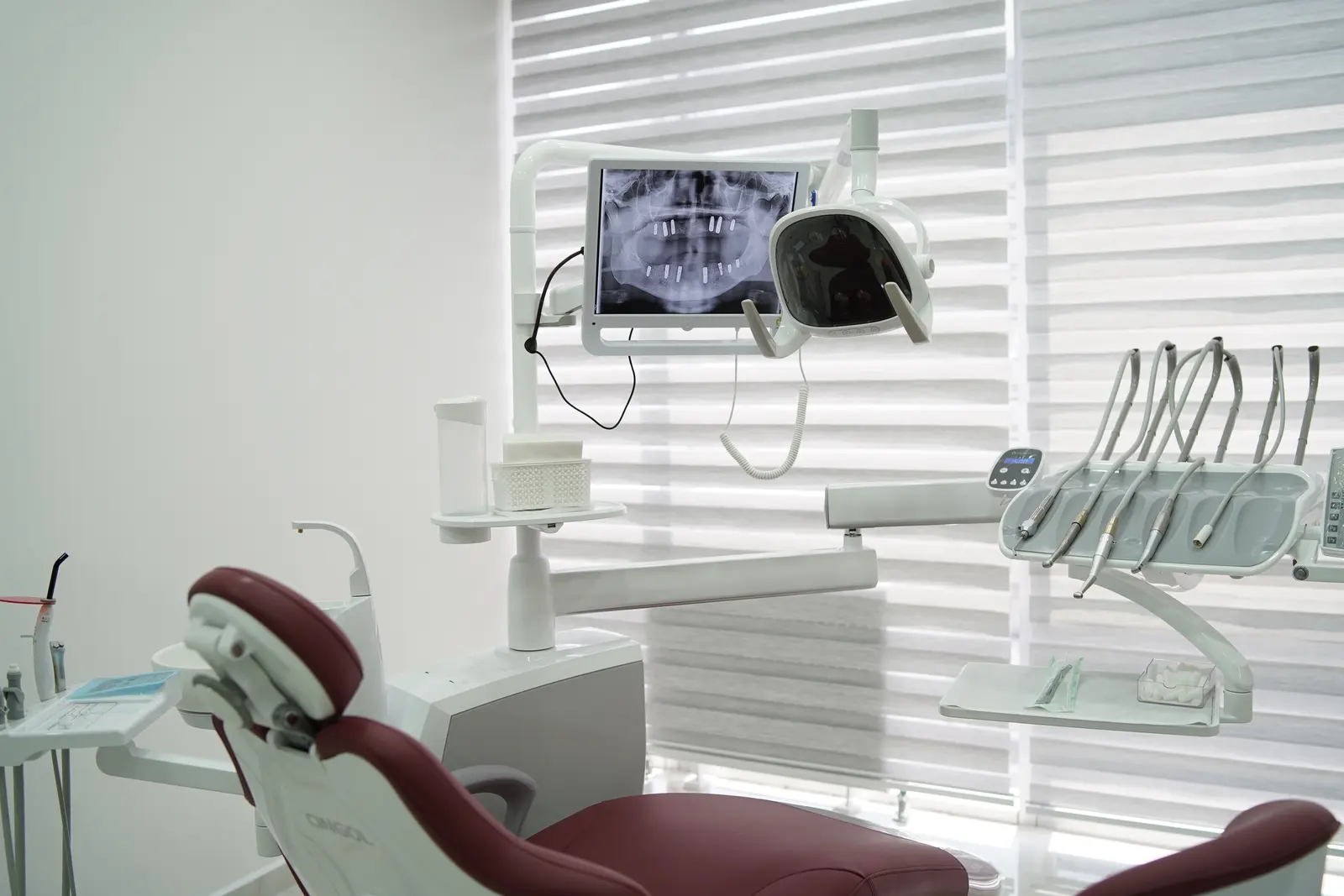 Clinic-provided photograph of Set Dental Clinic
