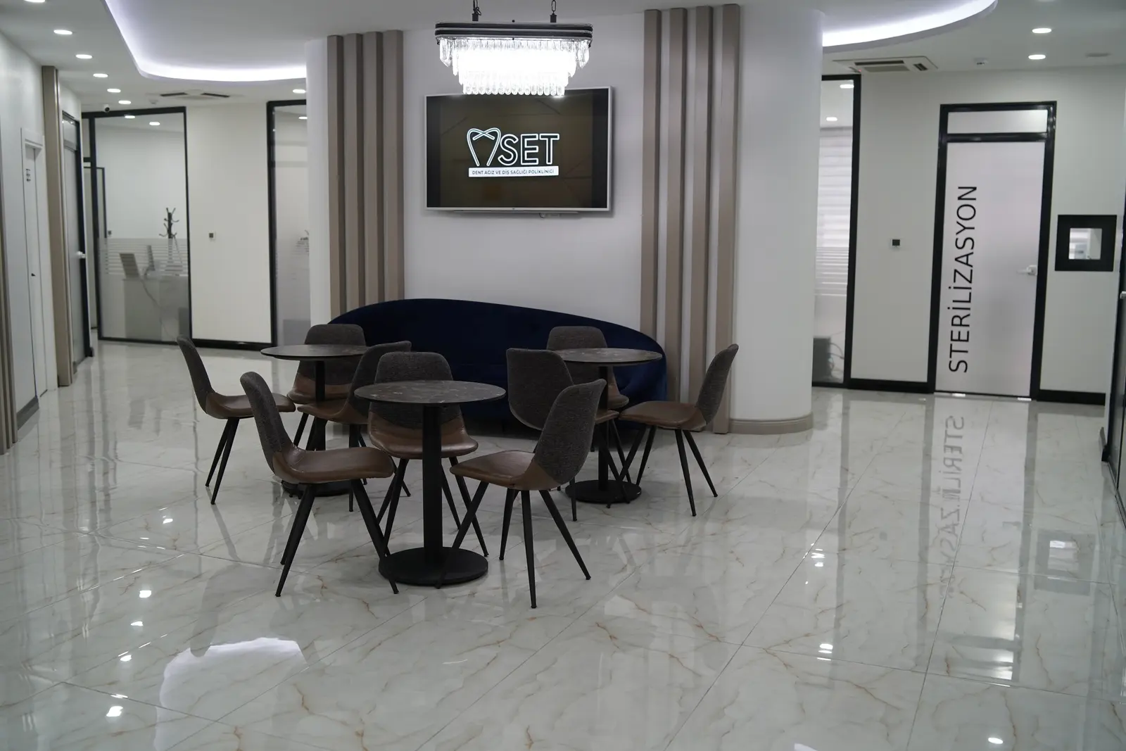 Clinic-provided photograph of Set Dental Clinic