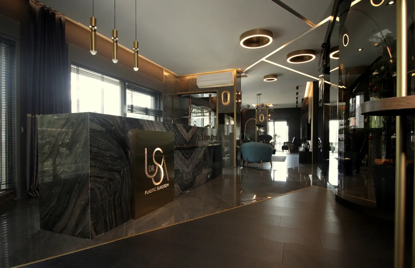 Clinic-provided photograph of Dr Uğur Şahin