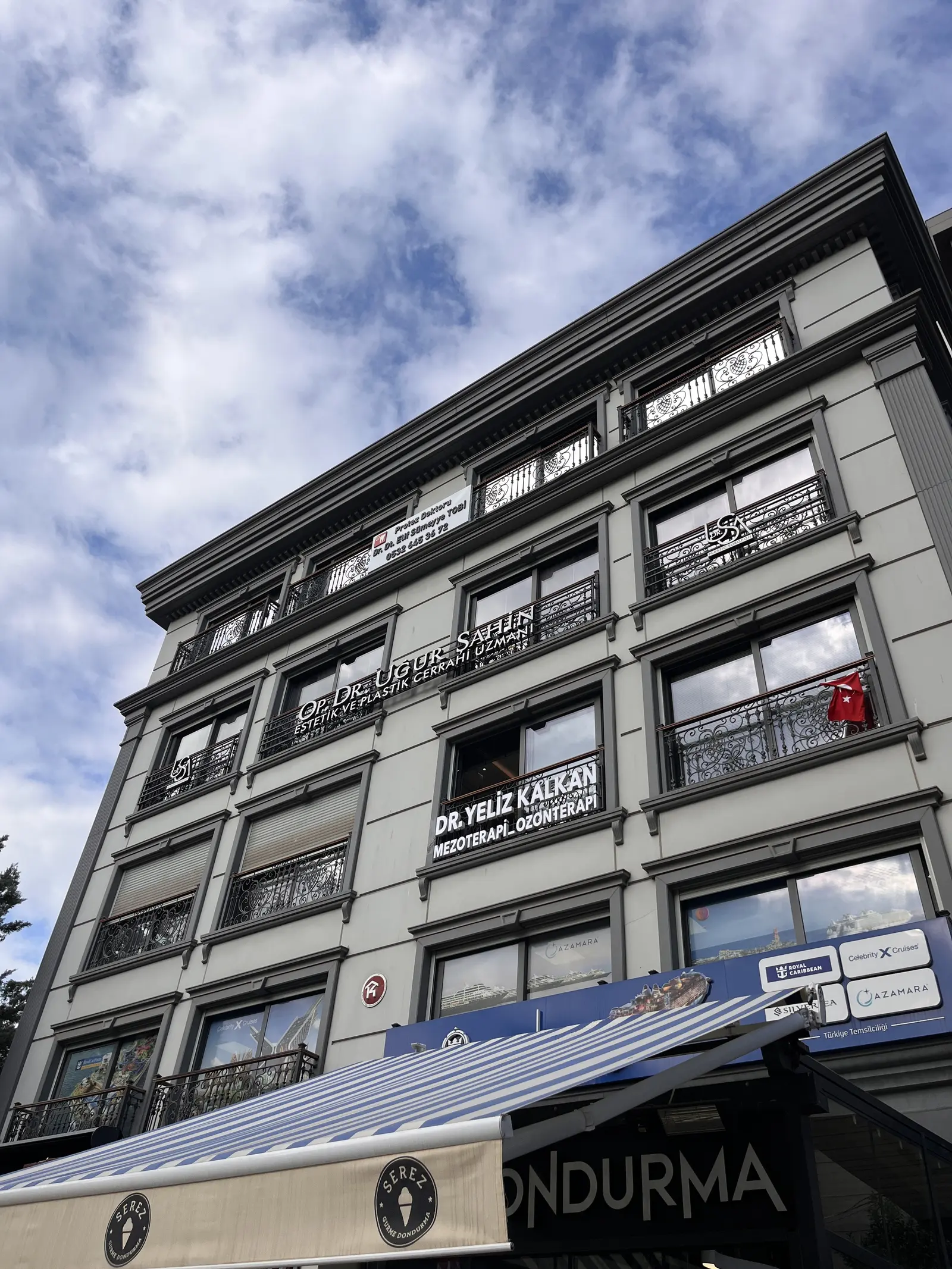 Clinic-provided photograph of Dr Uğur Şahin