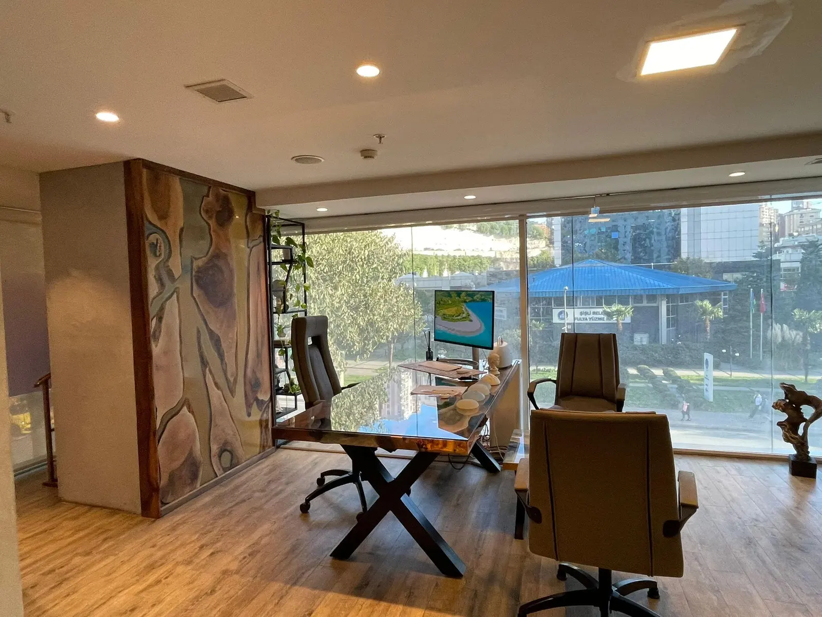 Clinic-provided photograph of Dr Fatih Ceran