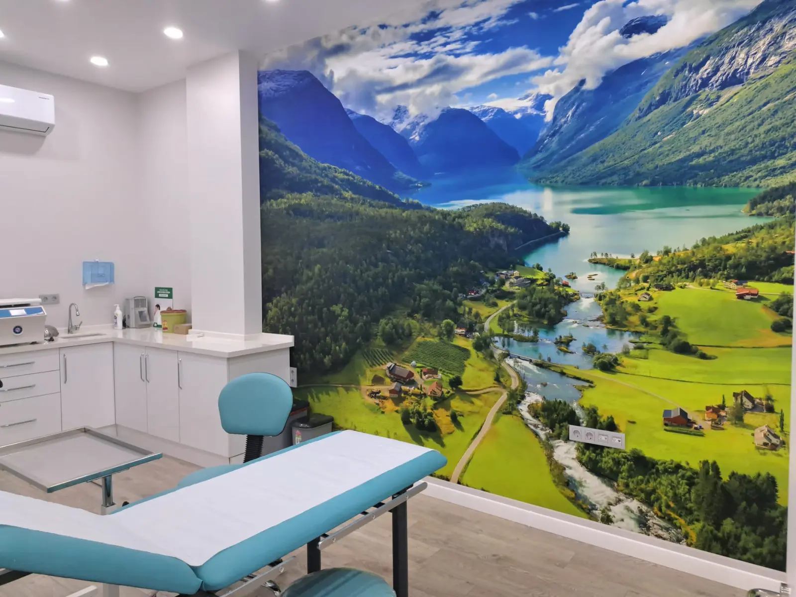Clinic-provided photograph of Dr Atakan Eren