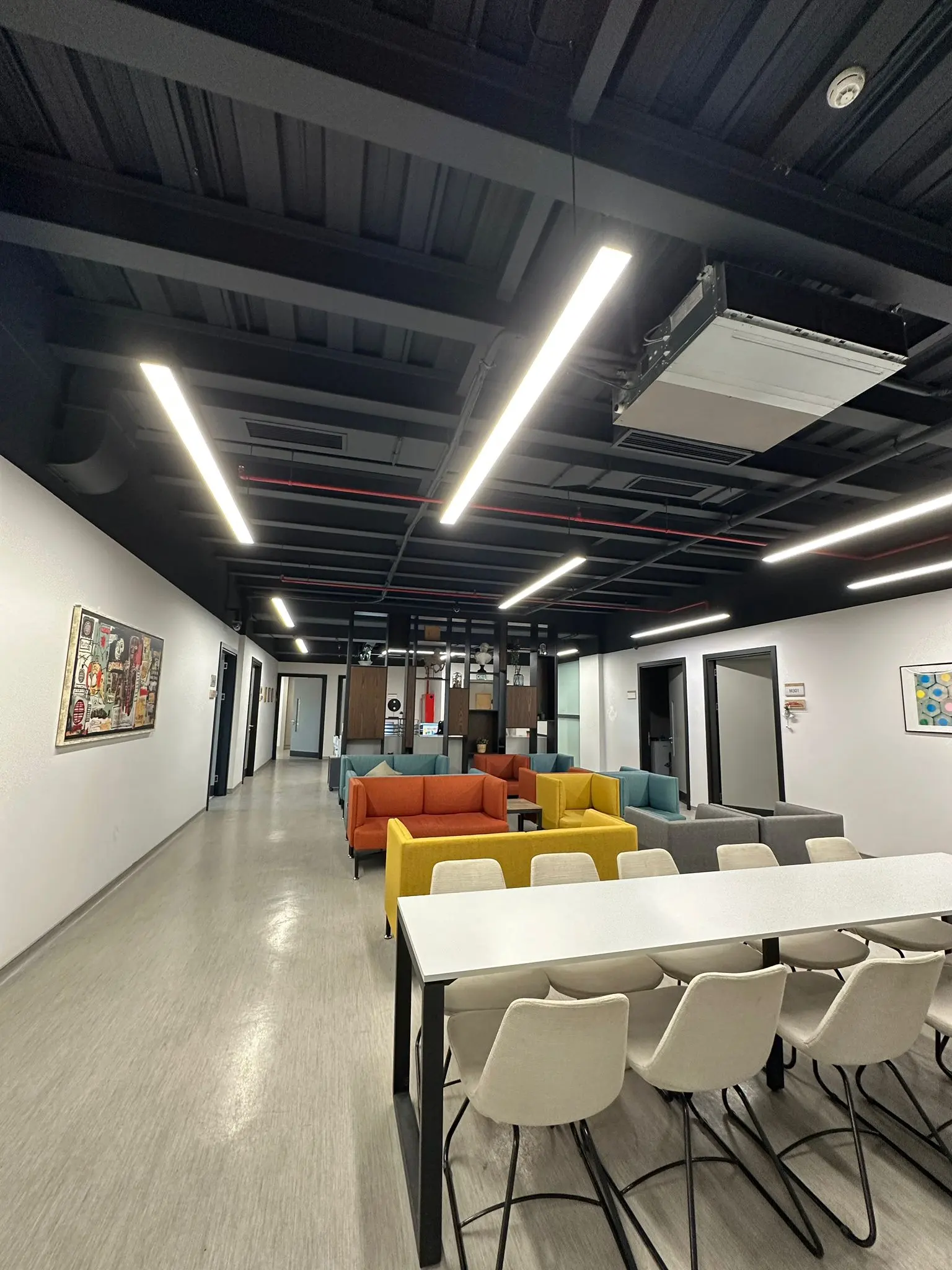 Clinic-provided photograph of Dr Ayşe Kavasoğlu Kaya