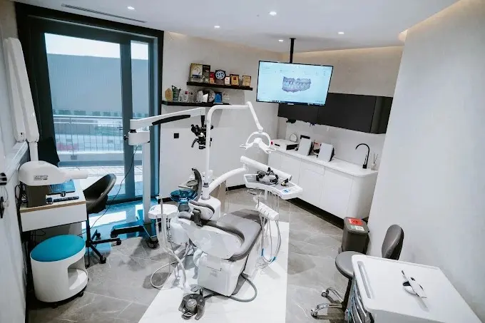 Clinic-provided photograph of Biz Dental