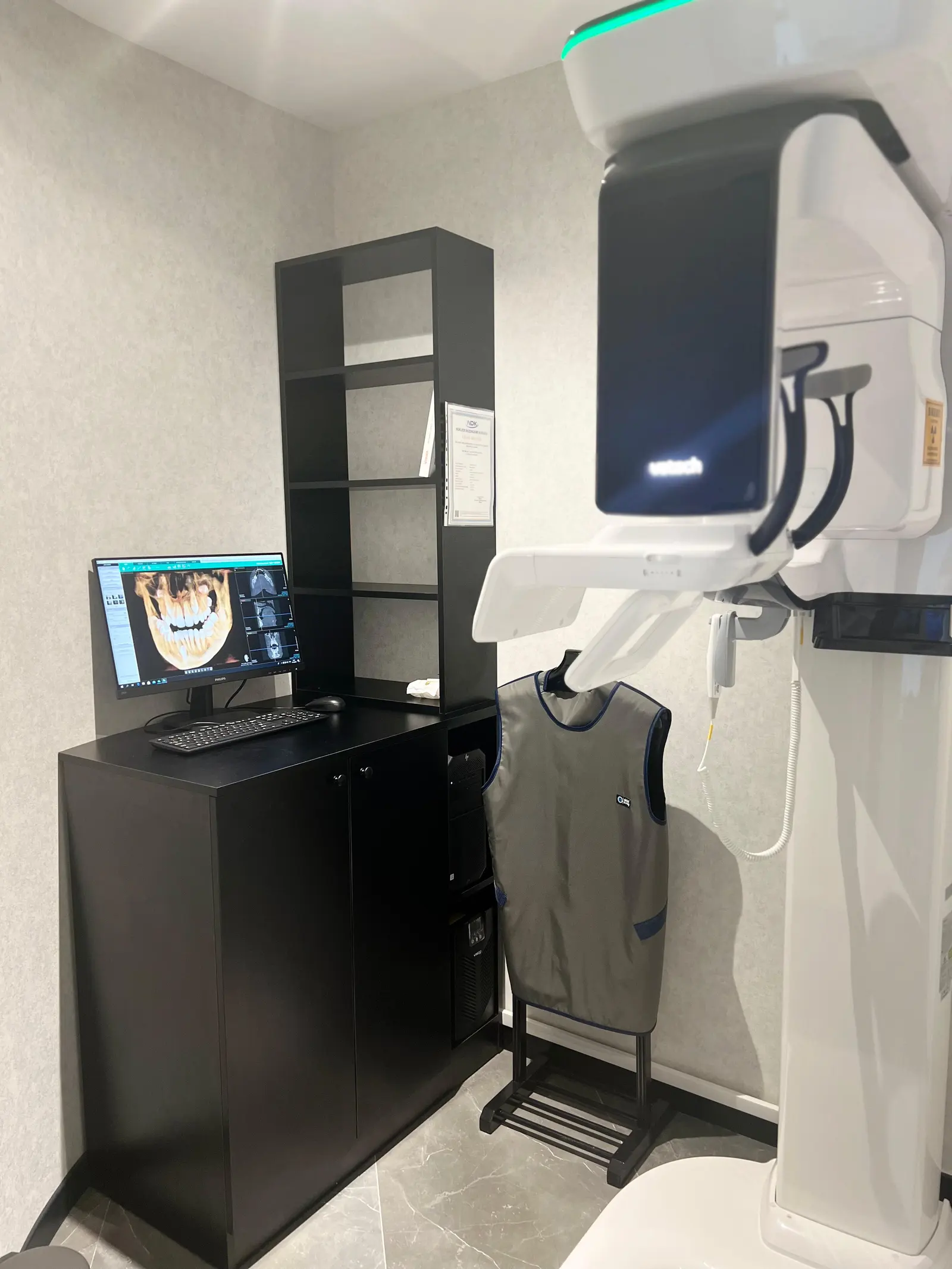 Clinic-provided photograph of Biz Dental