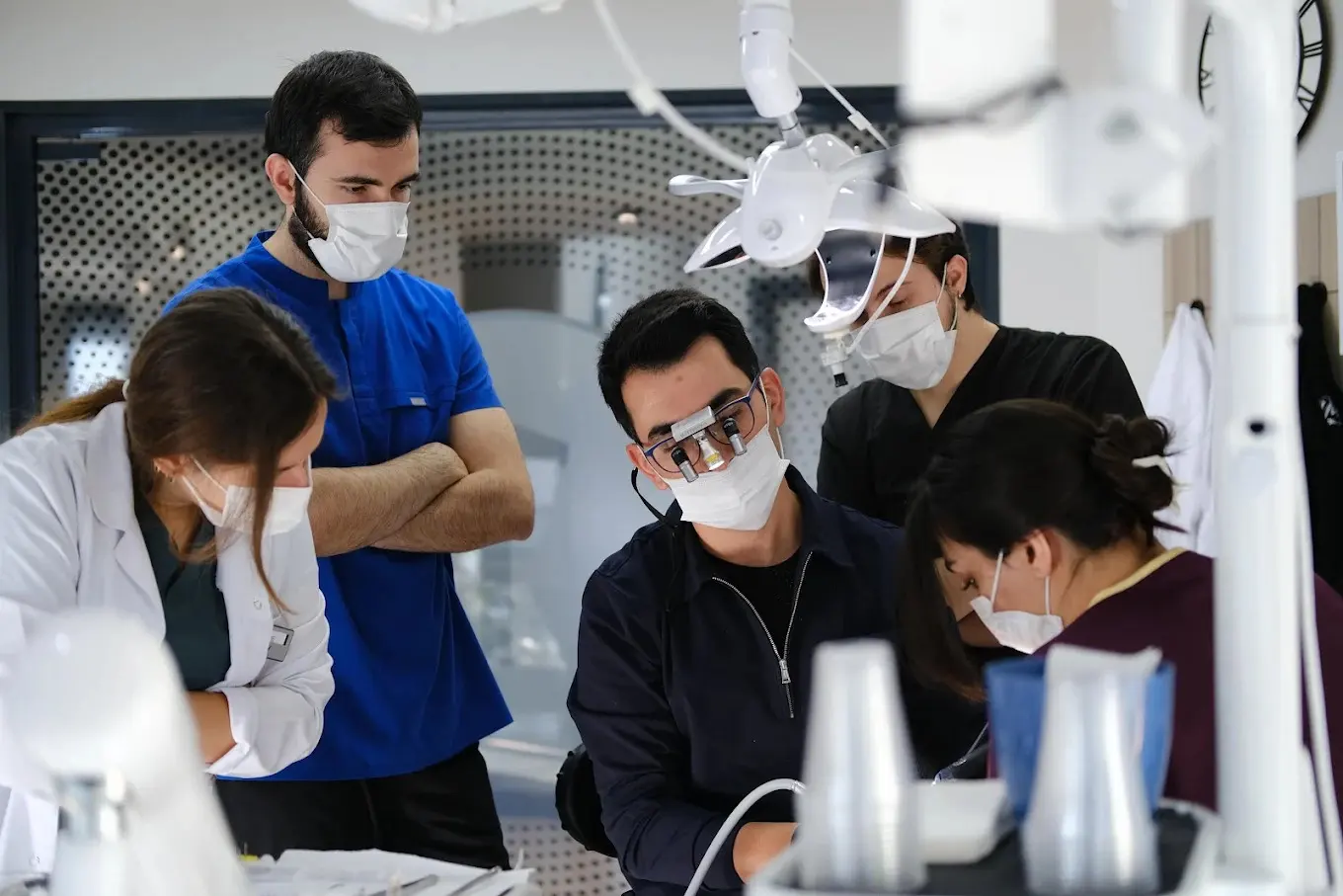 Von der Klinik bereitgestelltes Foto von Oval Zahnklinik
