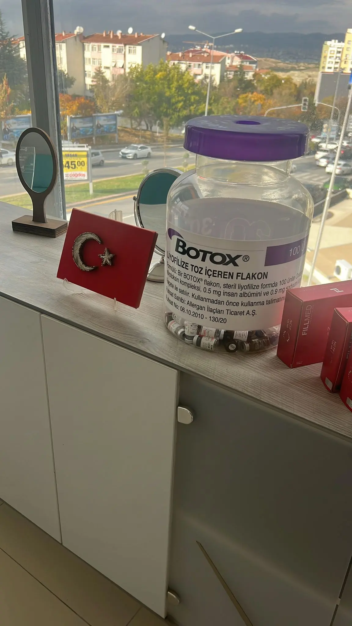 Clinic-provided photograph of Dr Burak Bağ