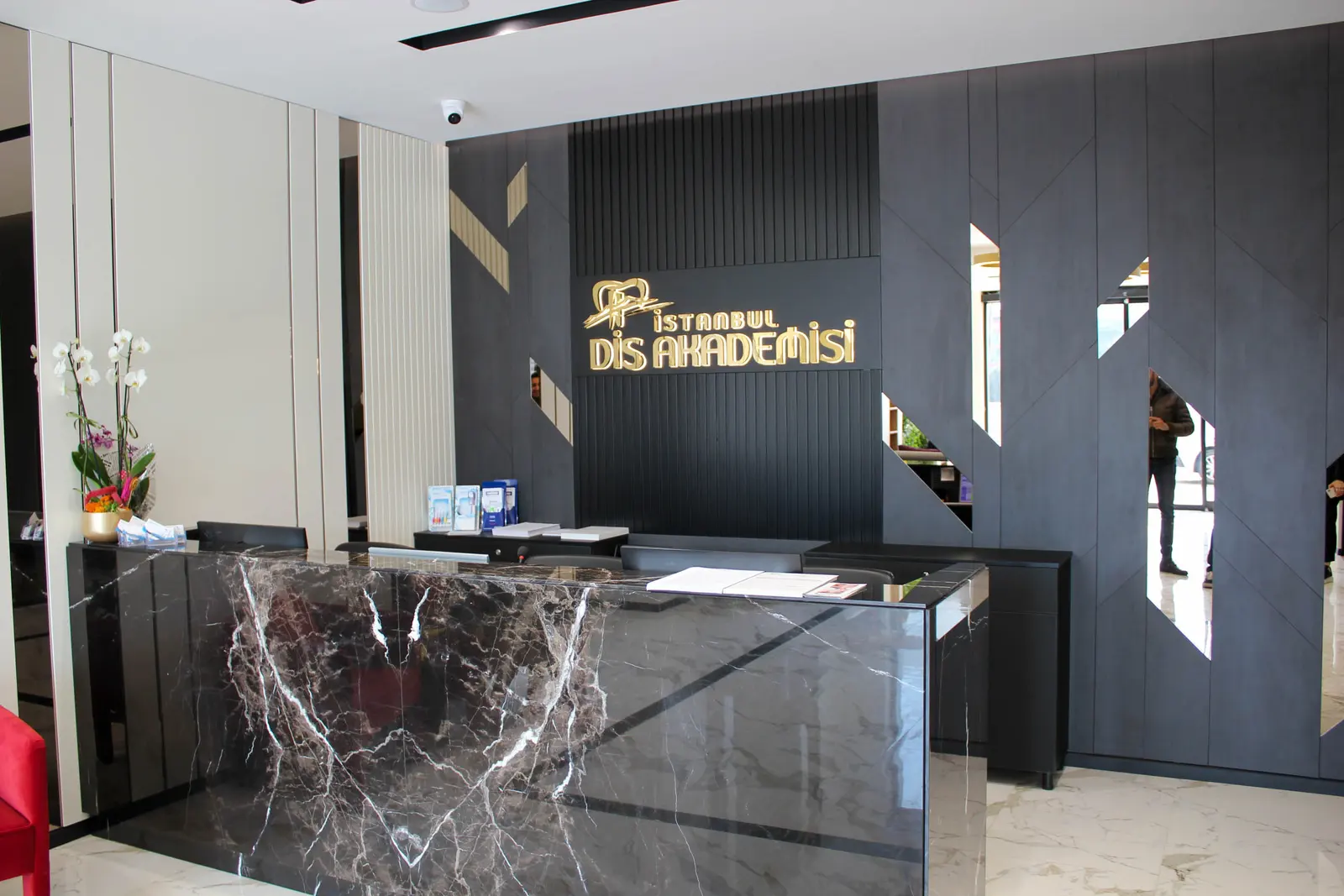Clinic-provided photograph of İstanbul Dental Academy
