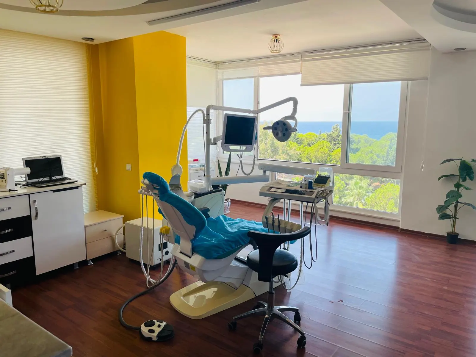 Clinic-provided photograph of Temel Dental