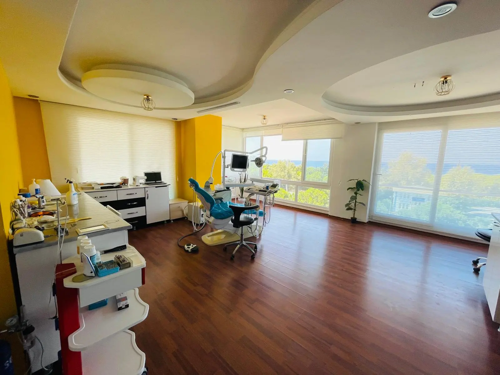 Clinic-provided photograph of Temel Dental