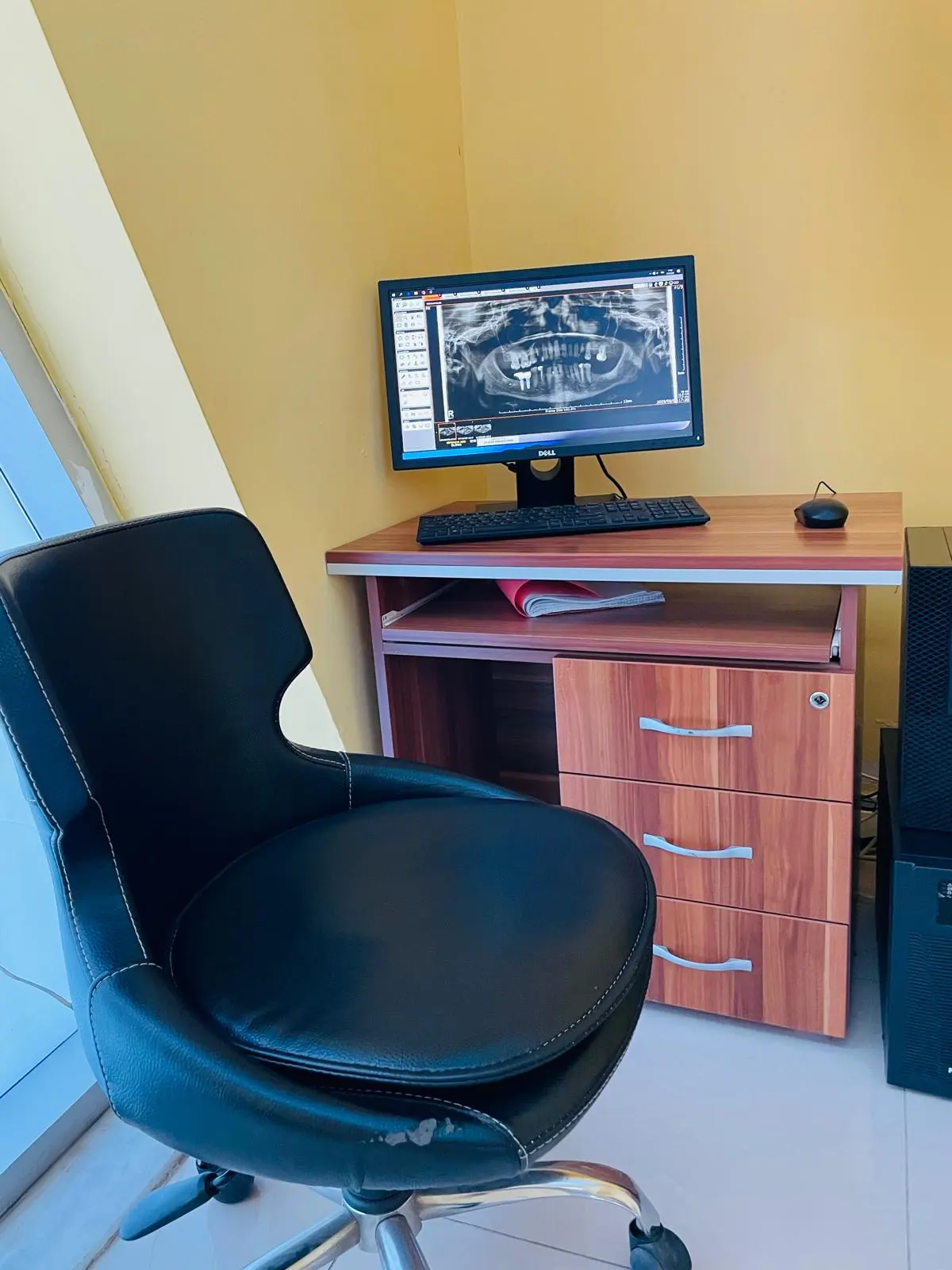 Clinic-provided photograph of Temel Dental