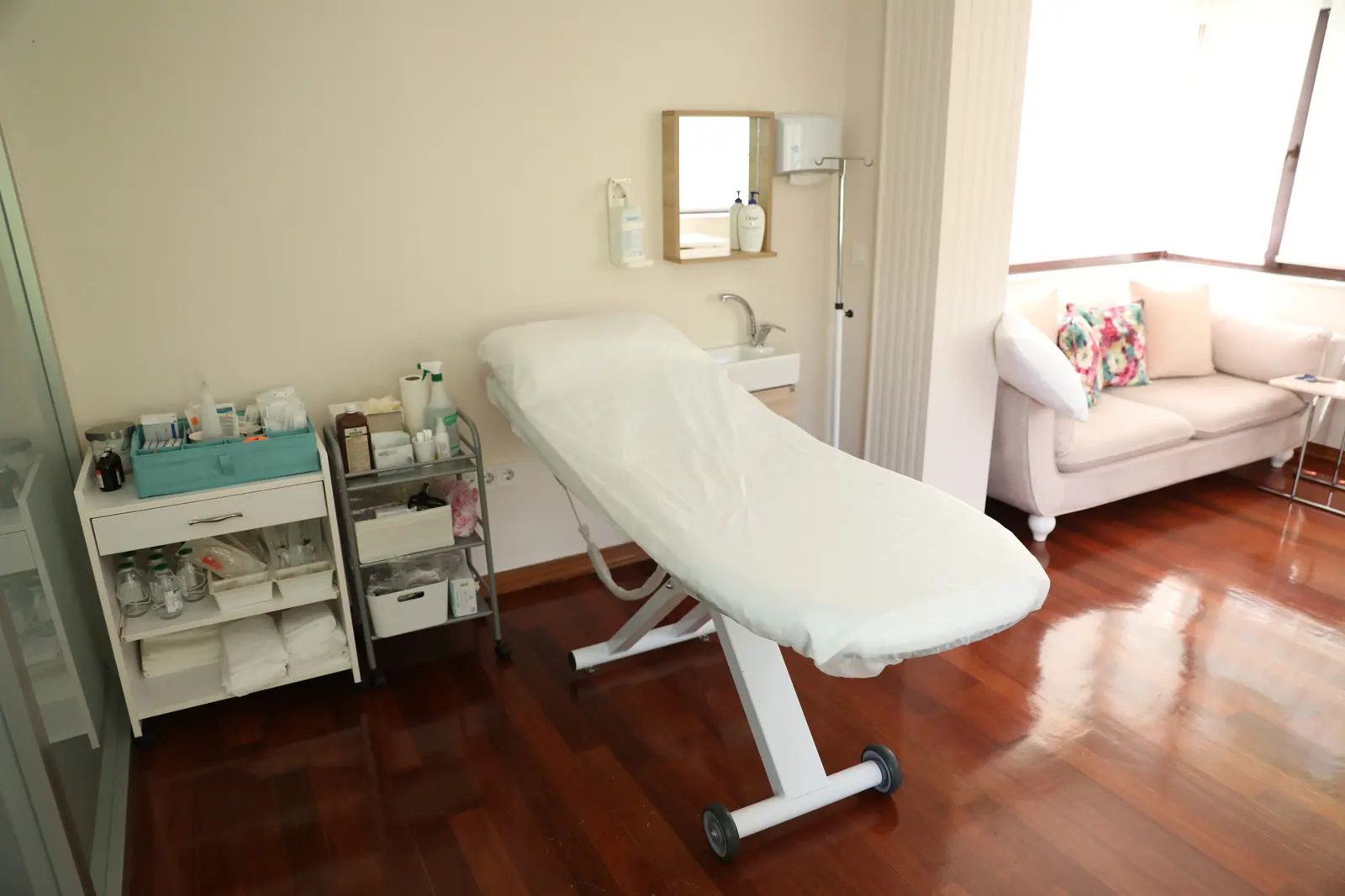 Clinic-provided photograph of Dr Devrim Avcı