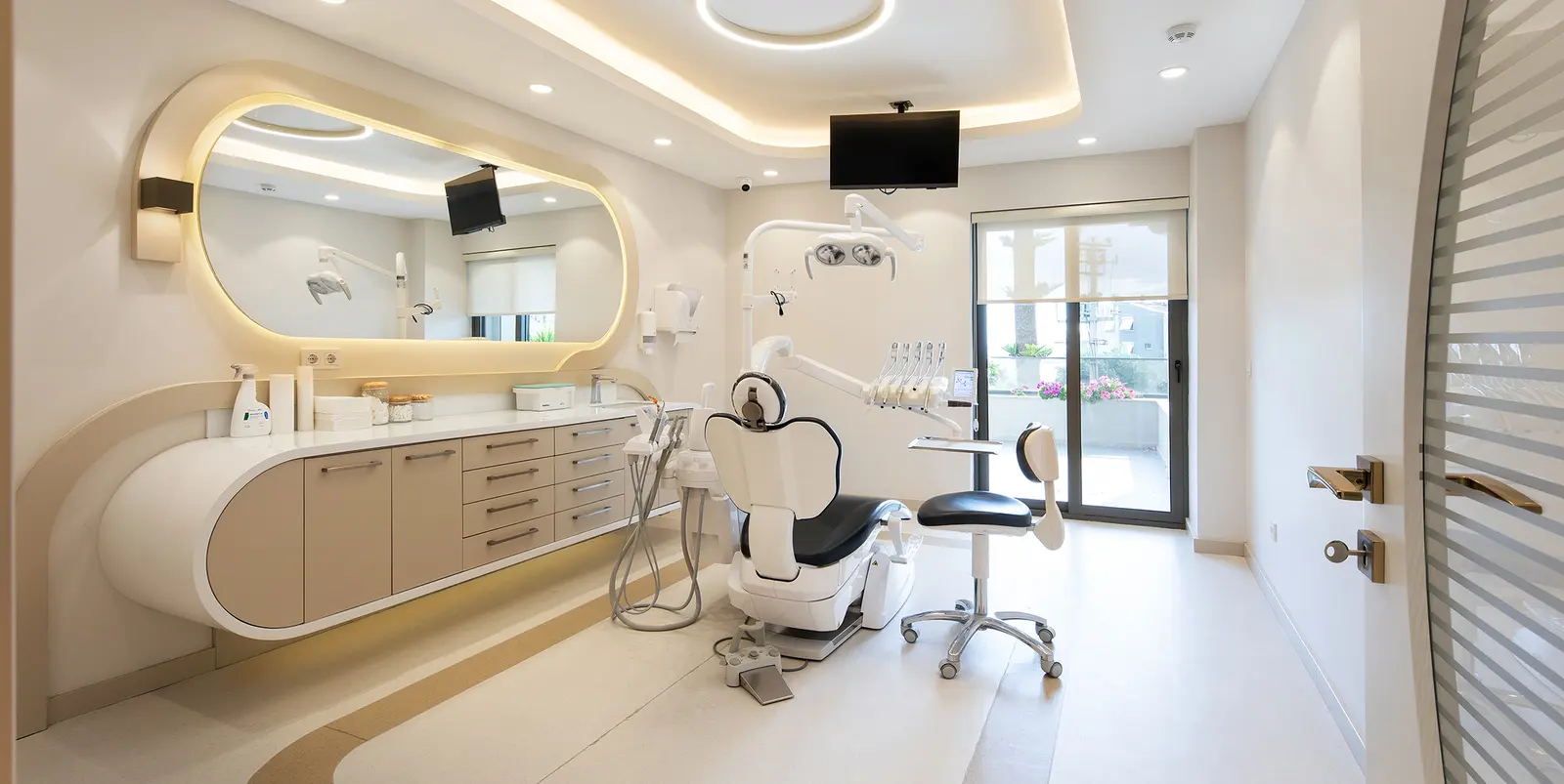 Clinic-provided photograph of Elite Leo Dental Clinic