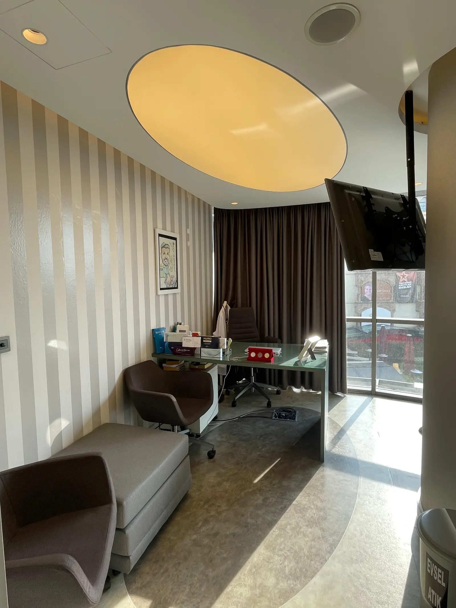 Clinic-provided photograph of Dr Burhanettin Şahin