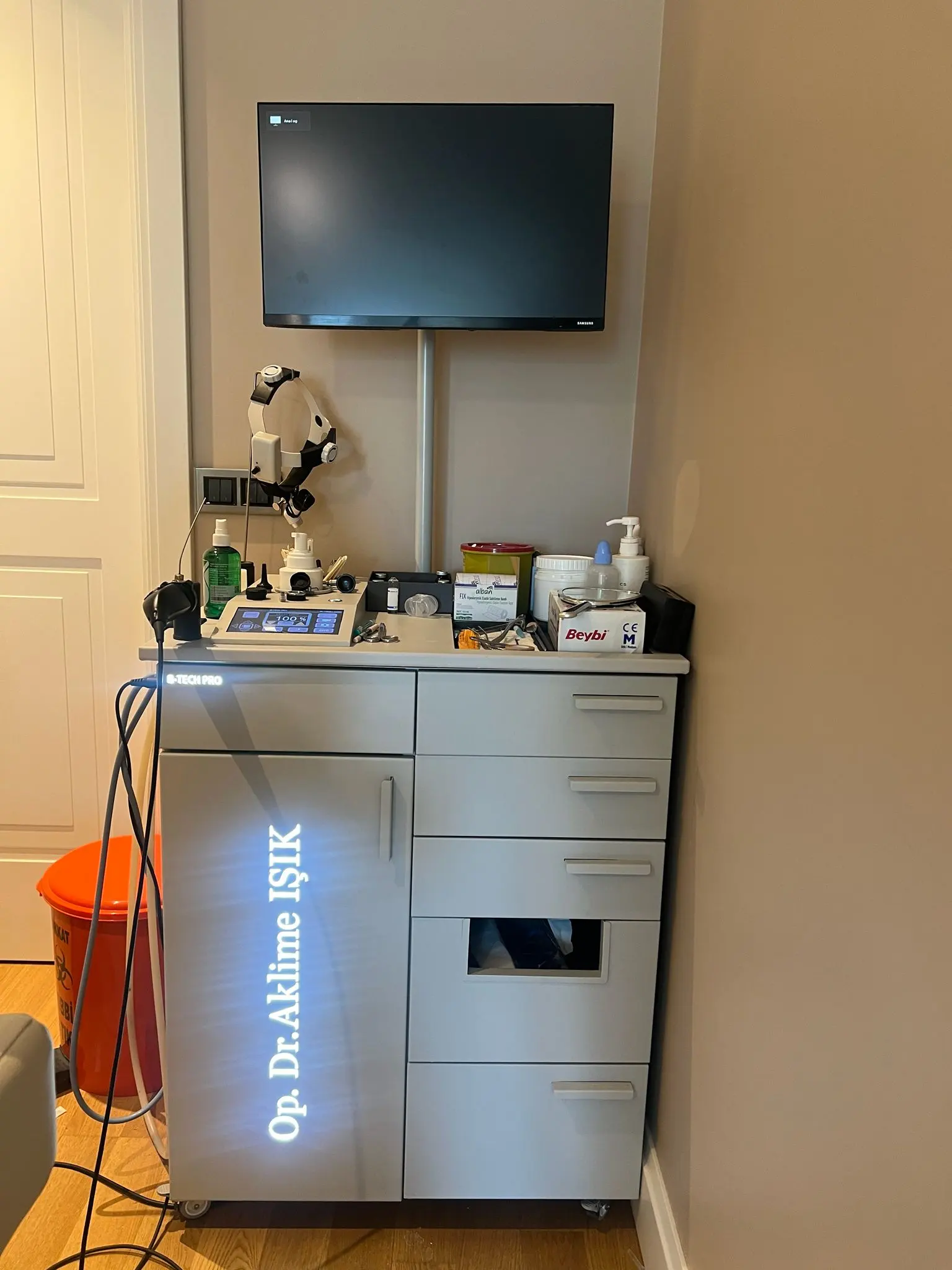 Clinic-provided photograph of Dr Aklime Işık