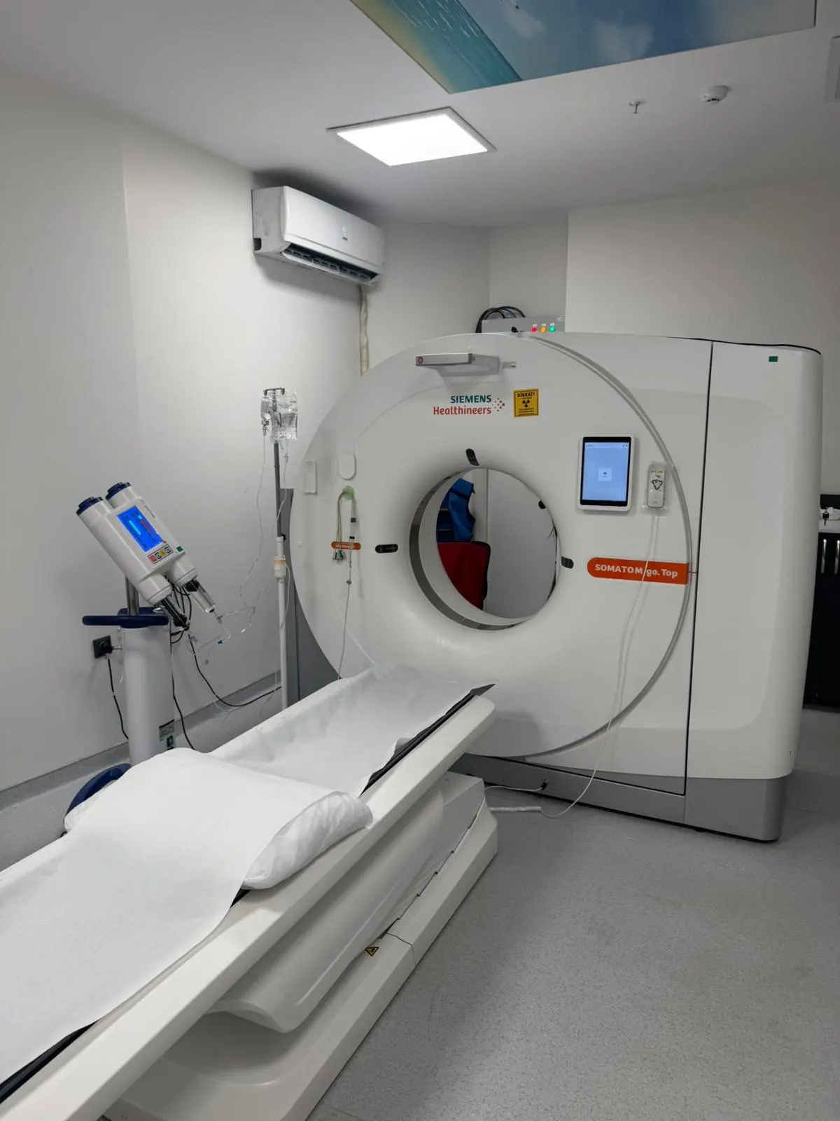 Clinic-provided photograph of Sonomed Medical Imaging Center