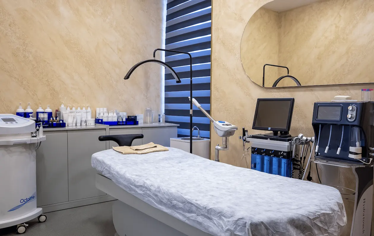 Von der Klinik bereitgestelltes Foto von Dr. Emre Kaynak