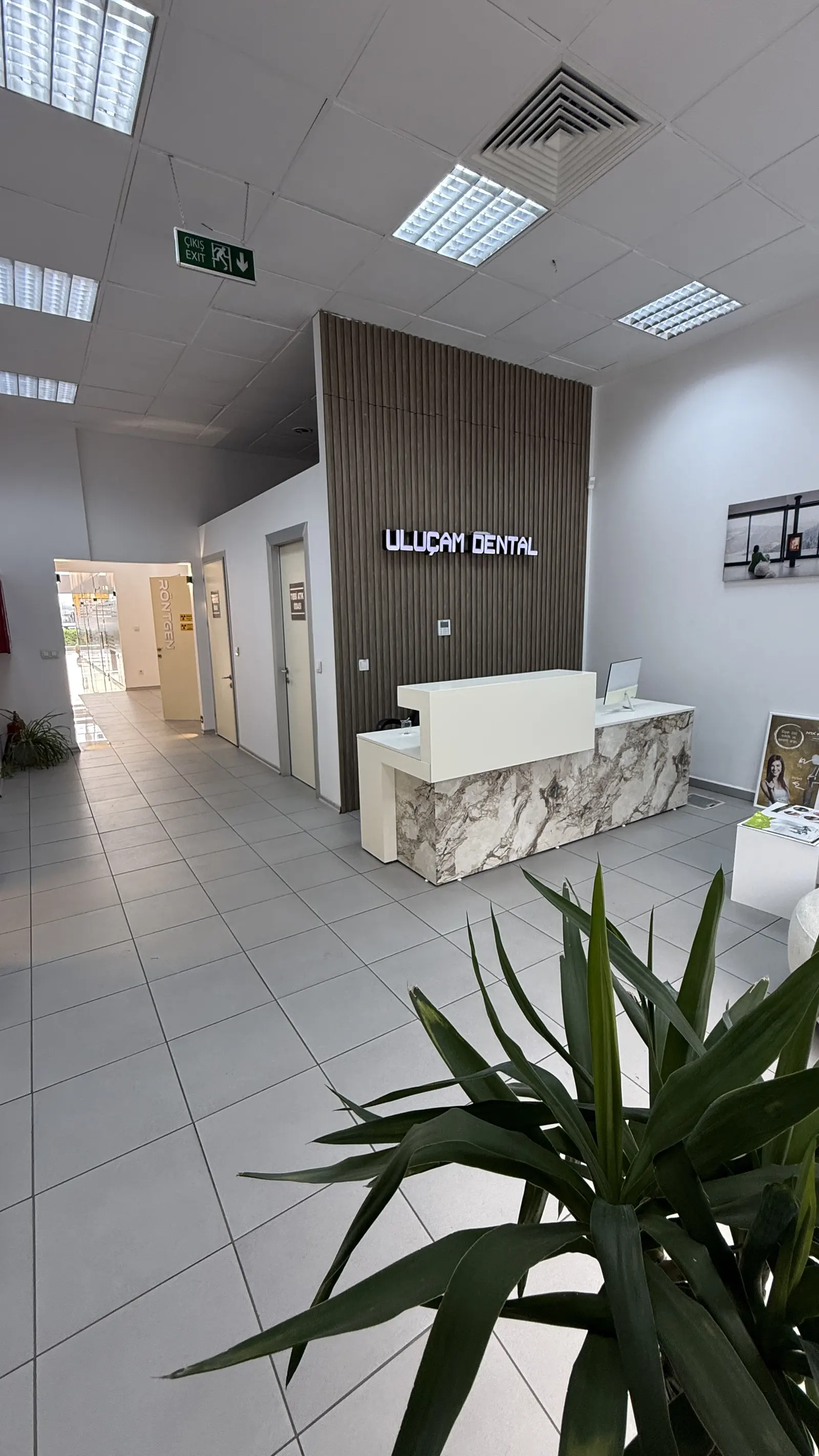 Von der Klinik bereitgestelltes Foto von Uluçam Zahnklinik
