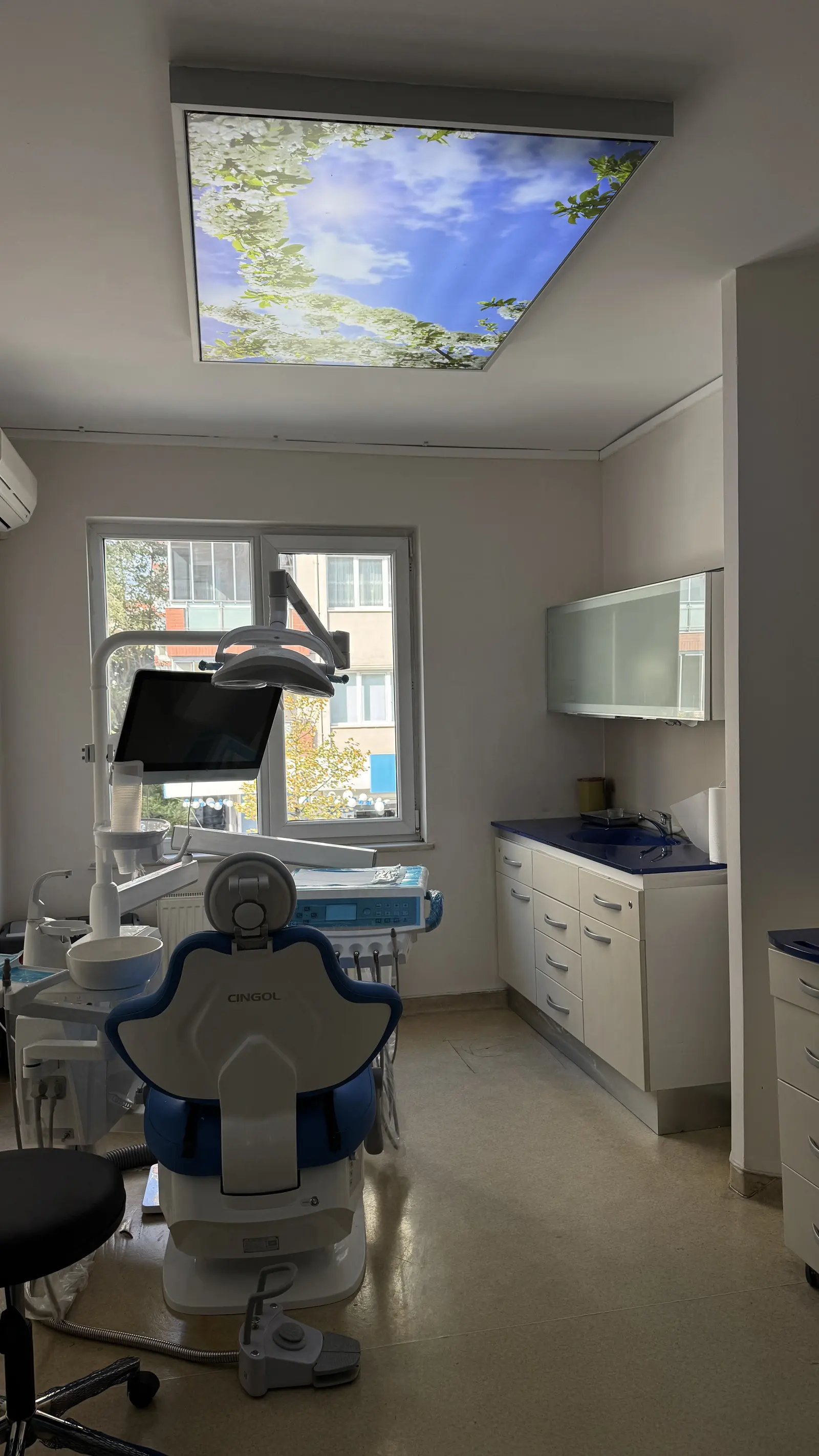 Clinic-provided photograph of Diş Dünyası Dental Clinic
