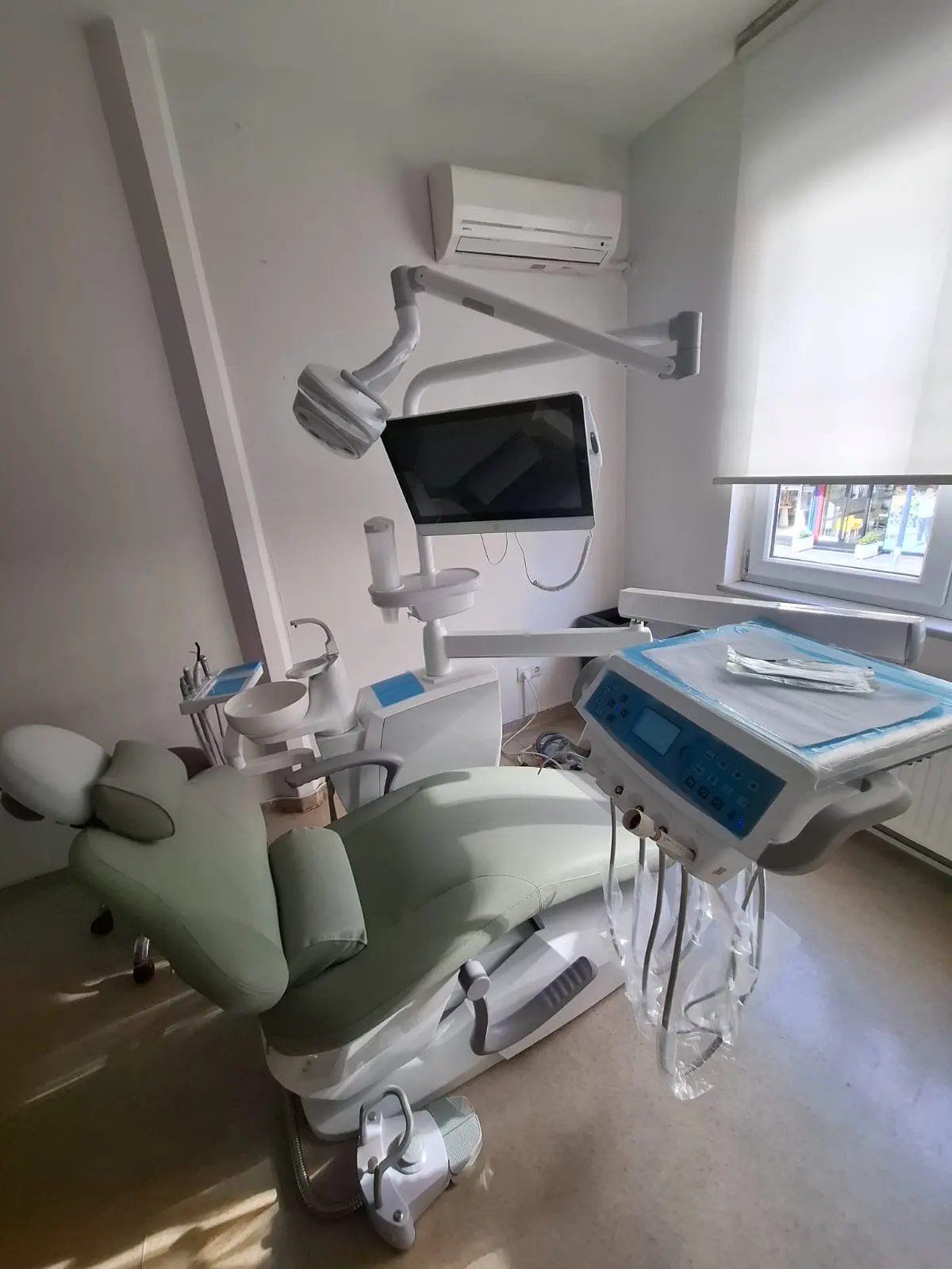 Clinic-provided photograph of Diş Dünyası Dental Clinic