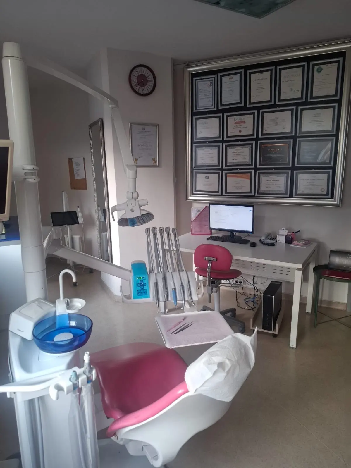 Clinic-provided photograph of Diş Dünyası Dental Clinic