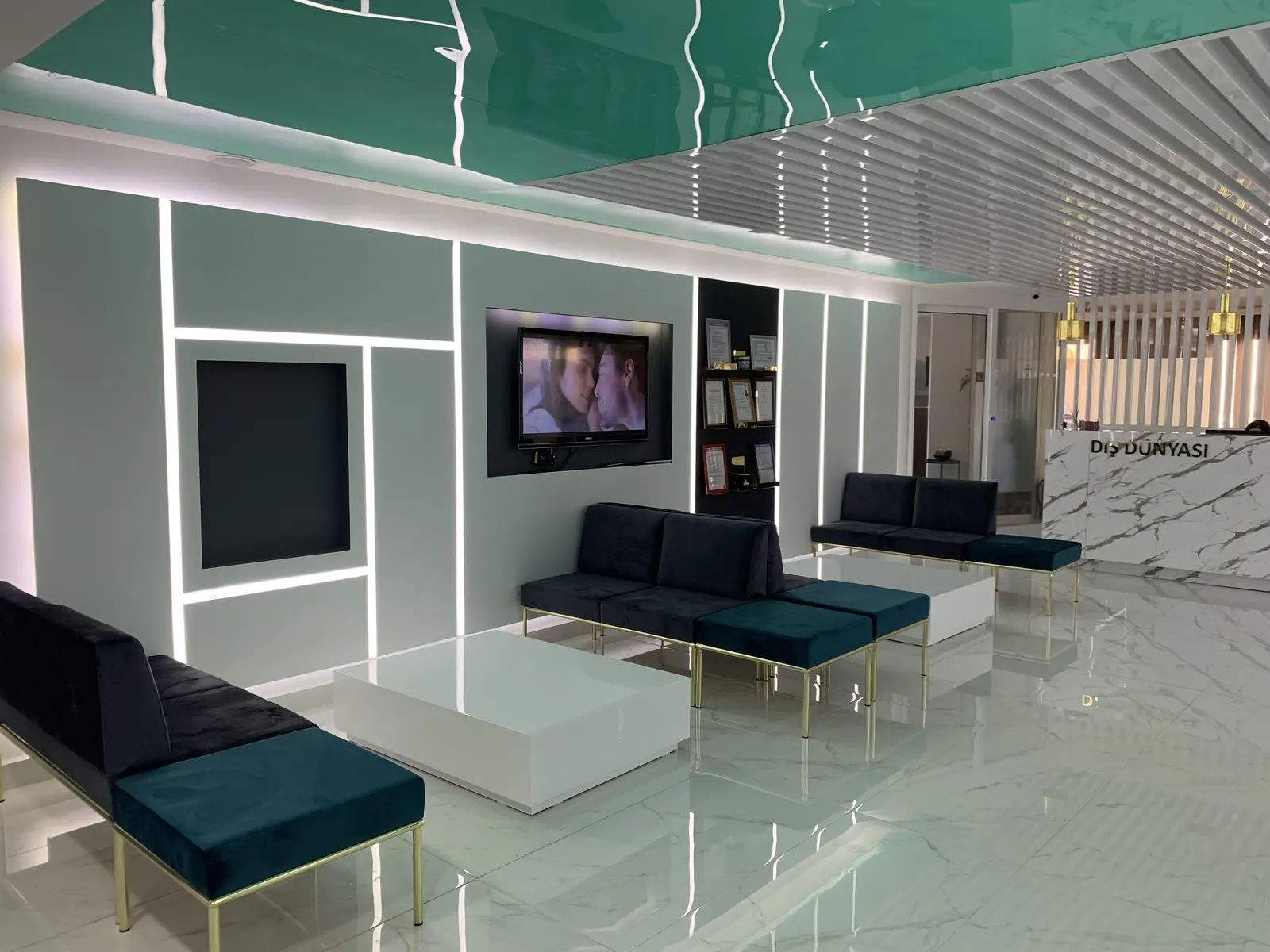 Clinic-provided photograph of Diş Dünyası Dental Clinic