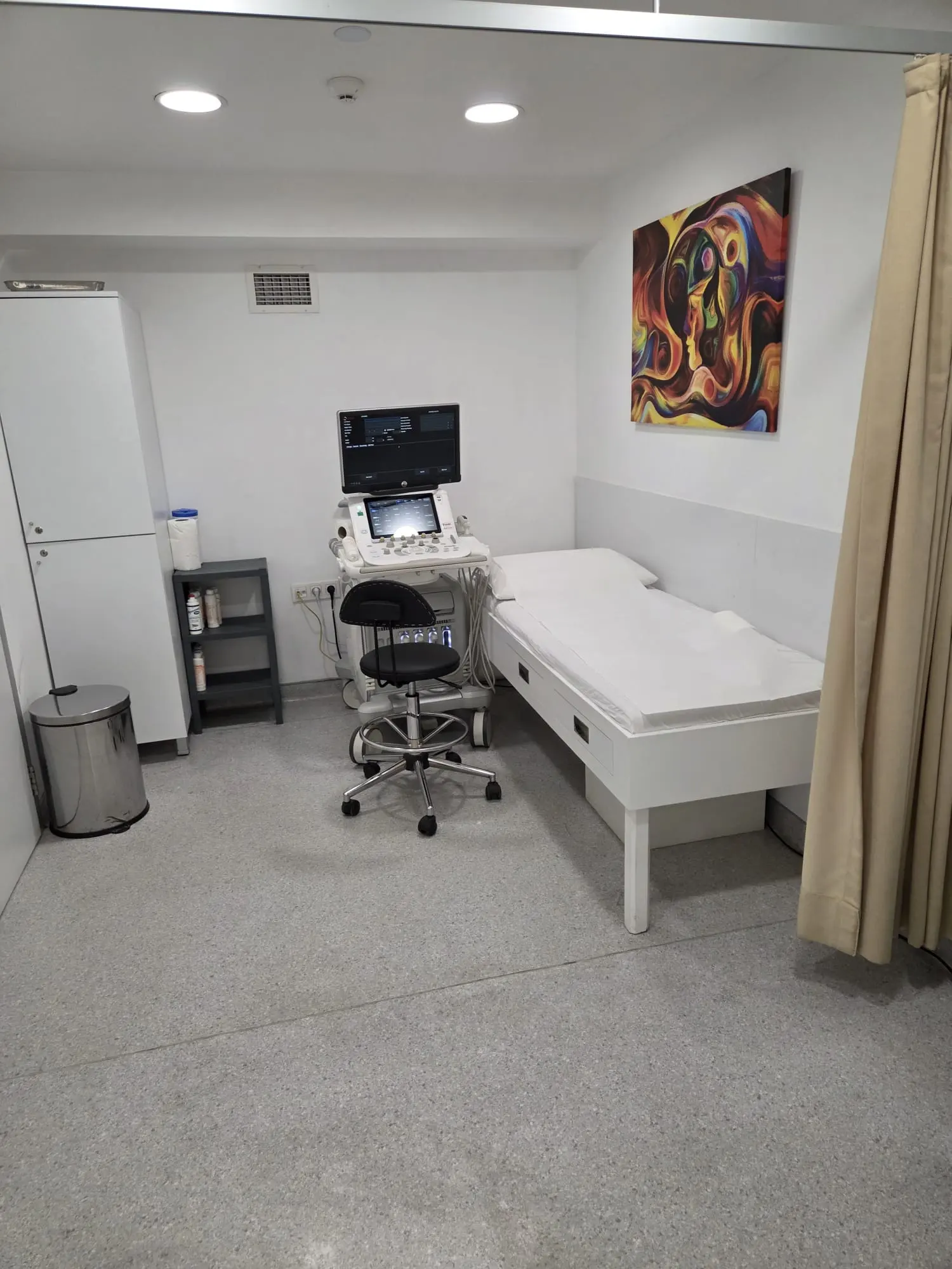 Clinic-provided photograph of Sonomed Ataşehir Radiology Centre