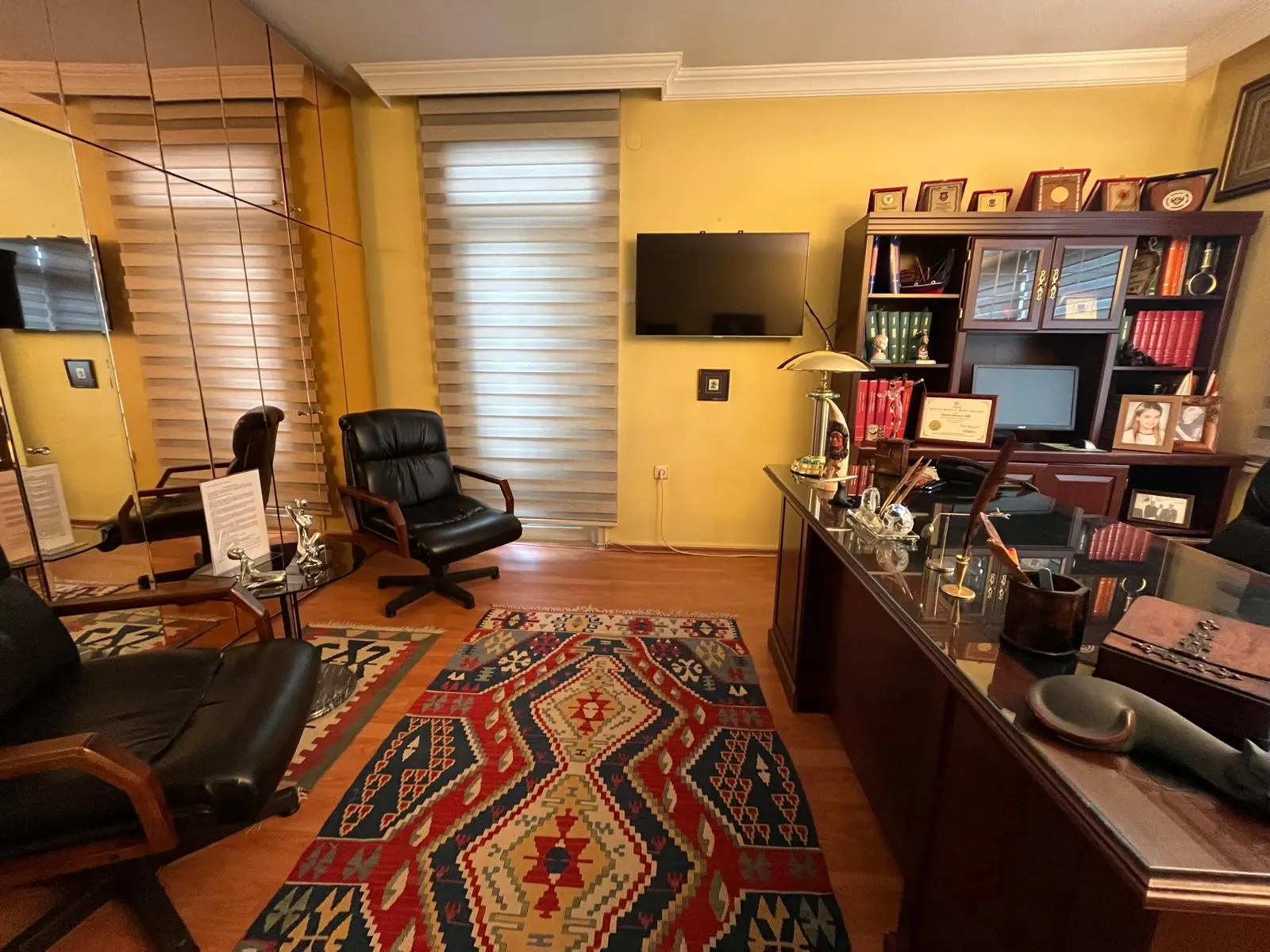 Clinic-provided photograph of Prof. Dr Mustafa Şengezer