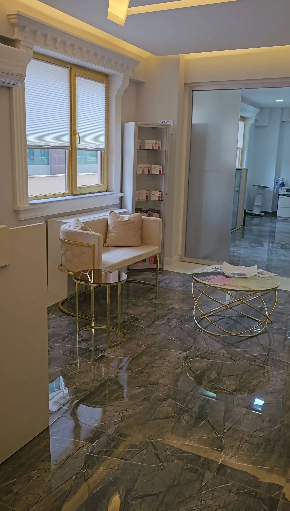 Clinic-provided photograph of Dr Zeynep Pehlivan Barutçu