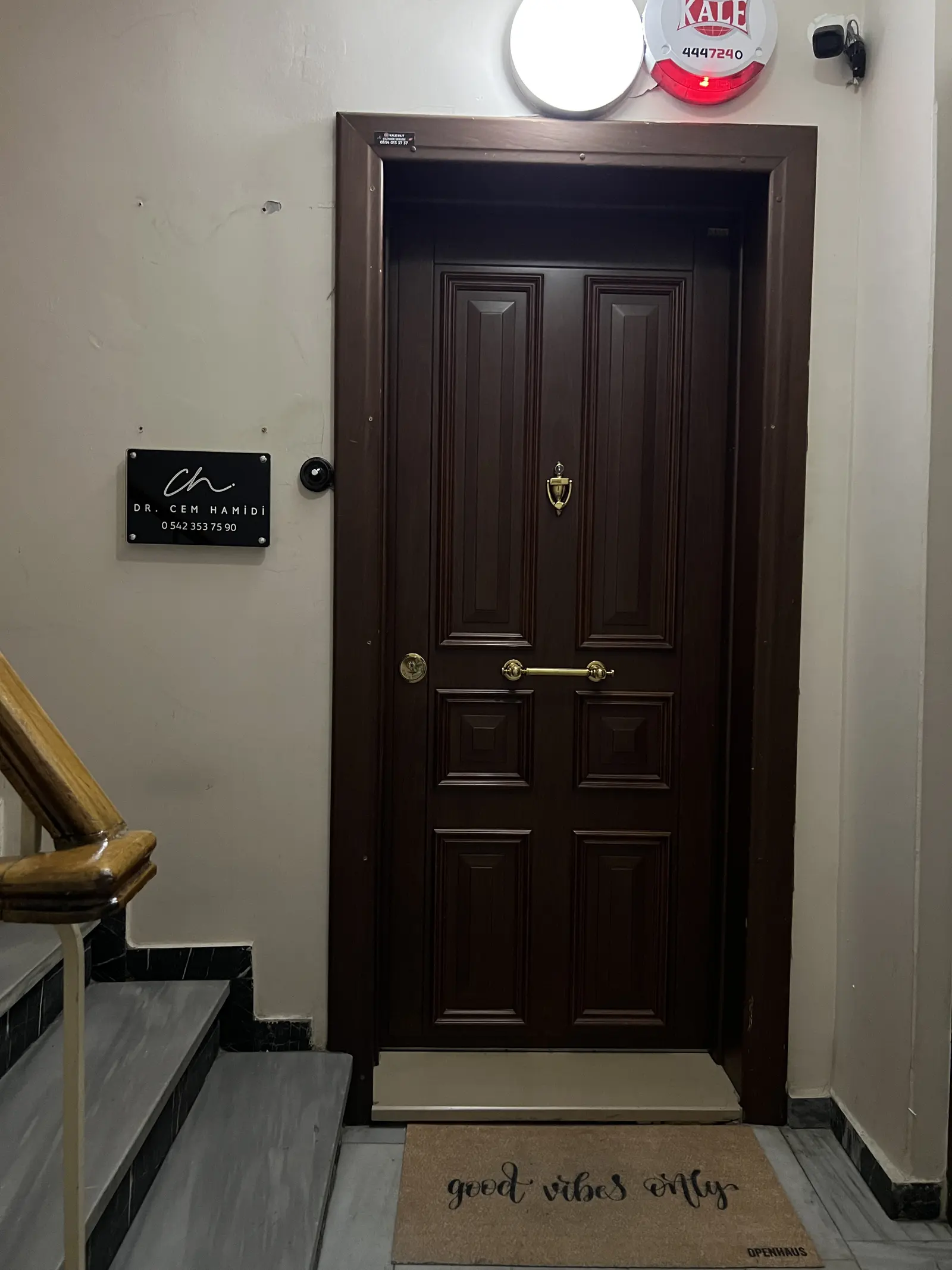 Clinic-provided photograph of Dr Abdurrahman Cem Hamidi