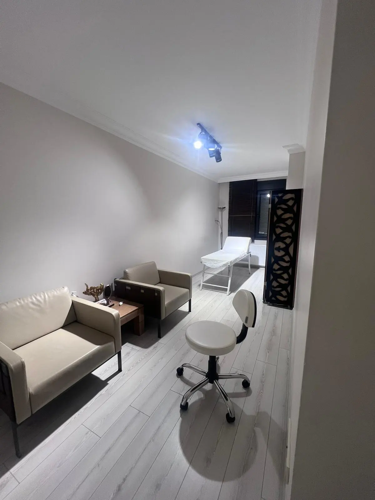 Clinic-provided photograph of Dr Serdar Toksoy