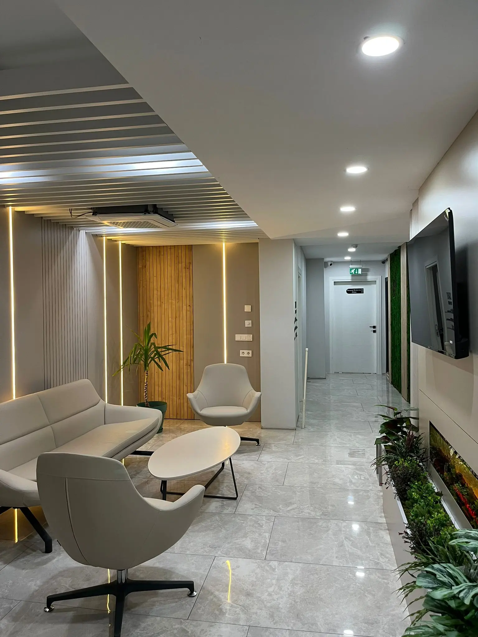 Clinic-provided photograph of Mete Dental Clinic