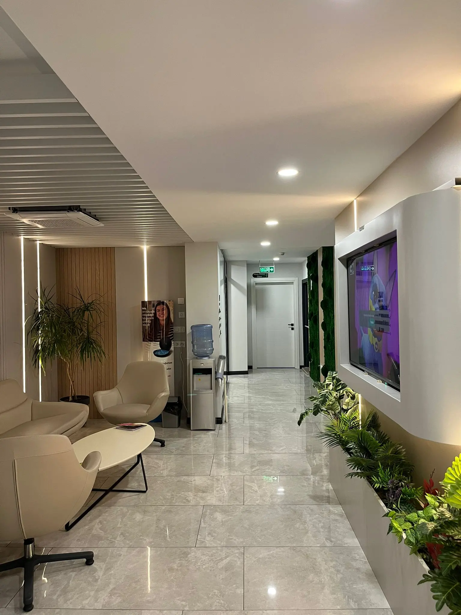 Clinic-provided photograph of Mete Dental Clinic