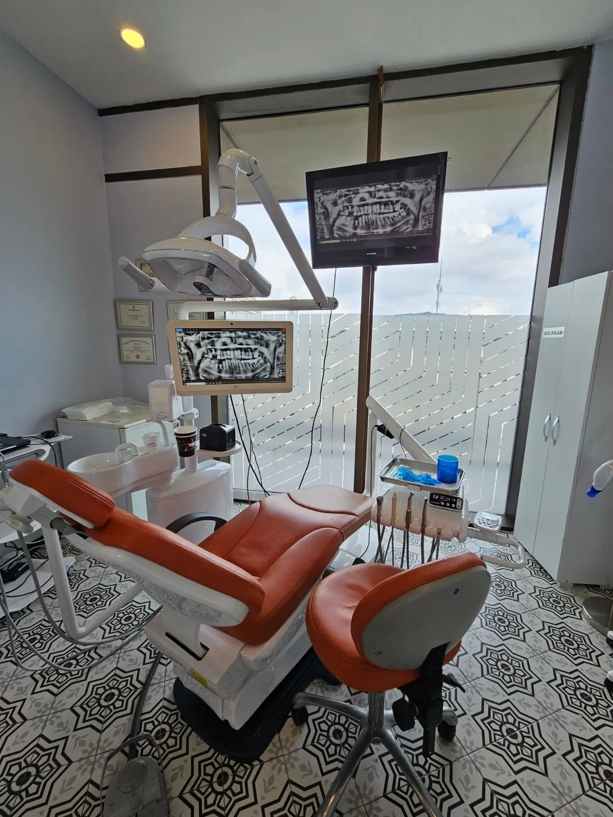Von der Klinik bereitgestelltes Foto von Dentasante Çağdaş Kocaman Zahnklinik