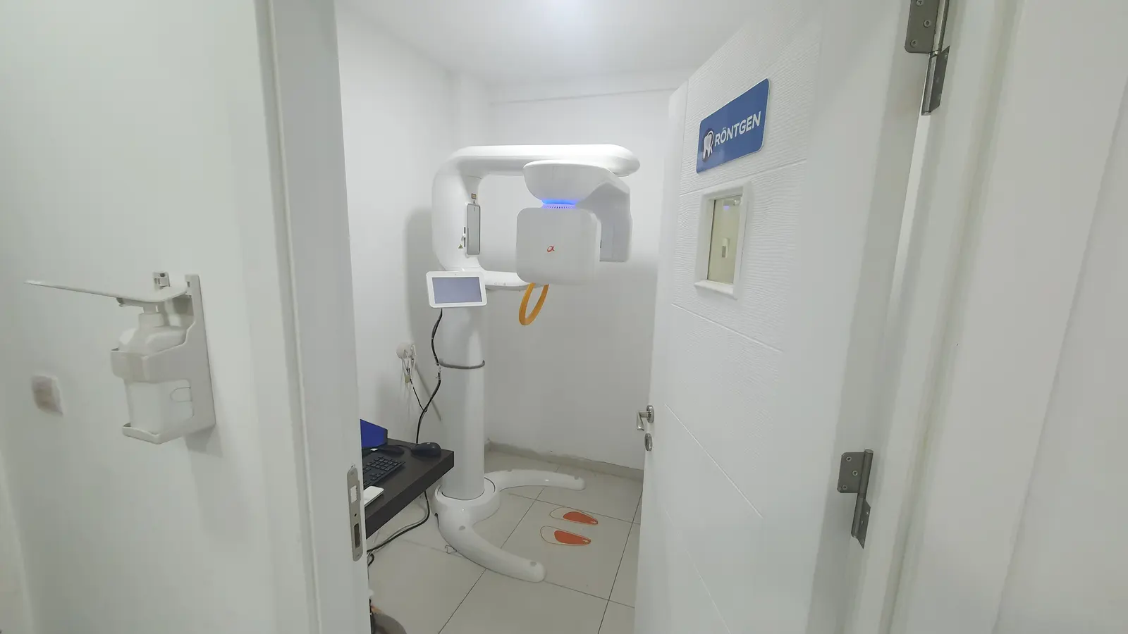 Clinic-provided photograph of Dent Ankara