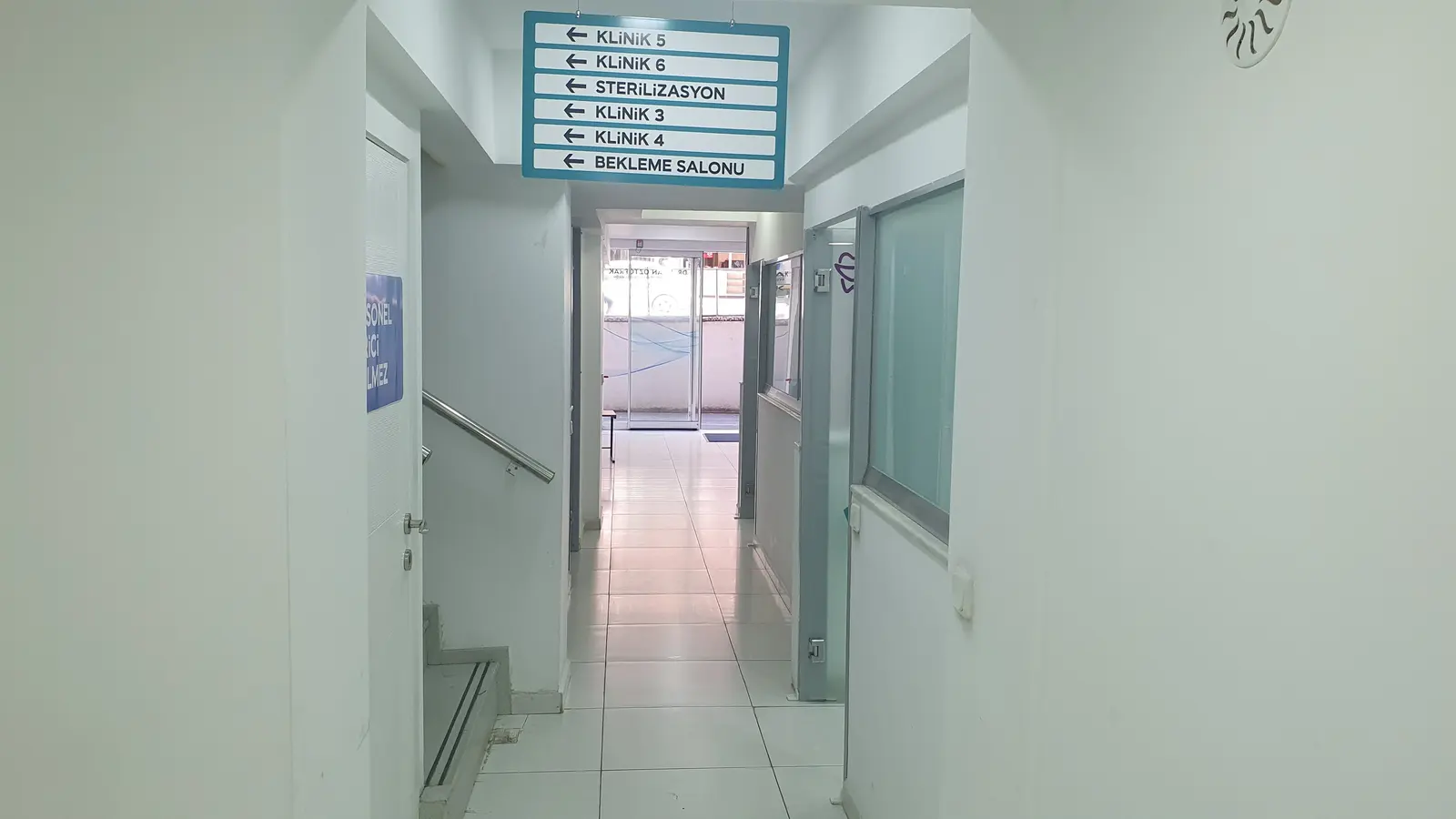 Clinic-provided photograph of Dent Ankara