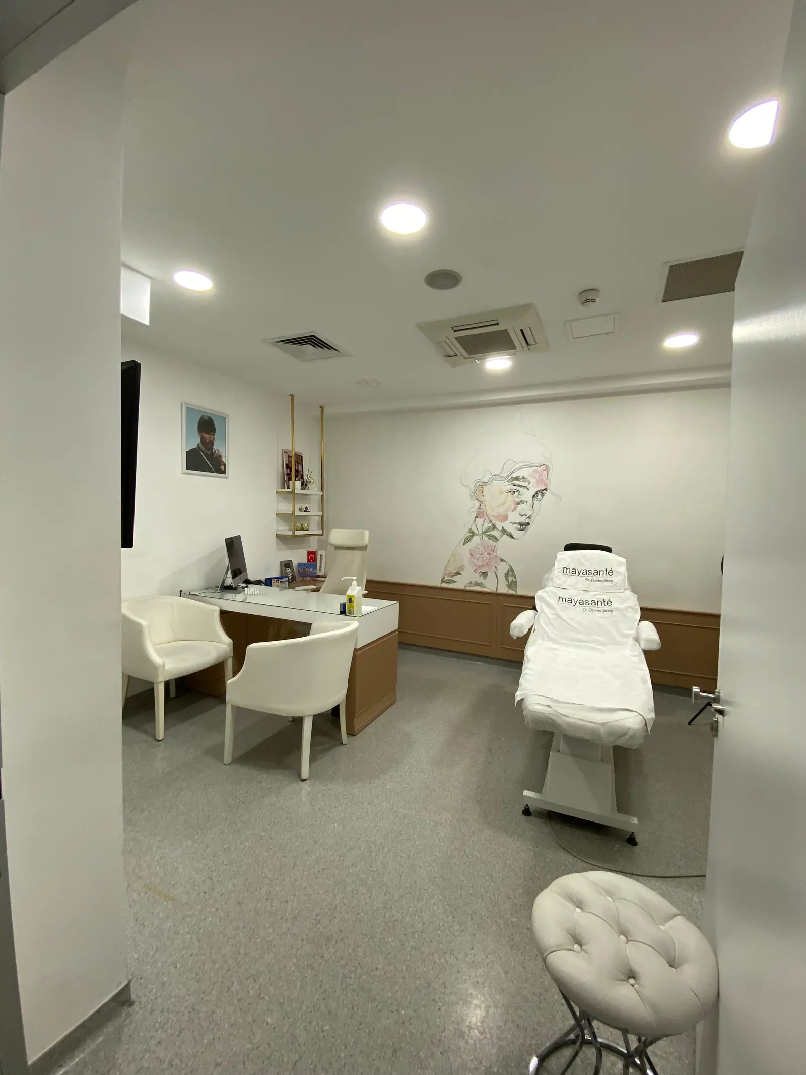 Clinic-provided photograph of Mayasante Clinic