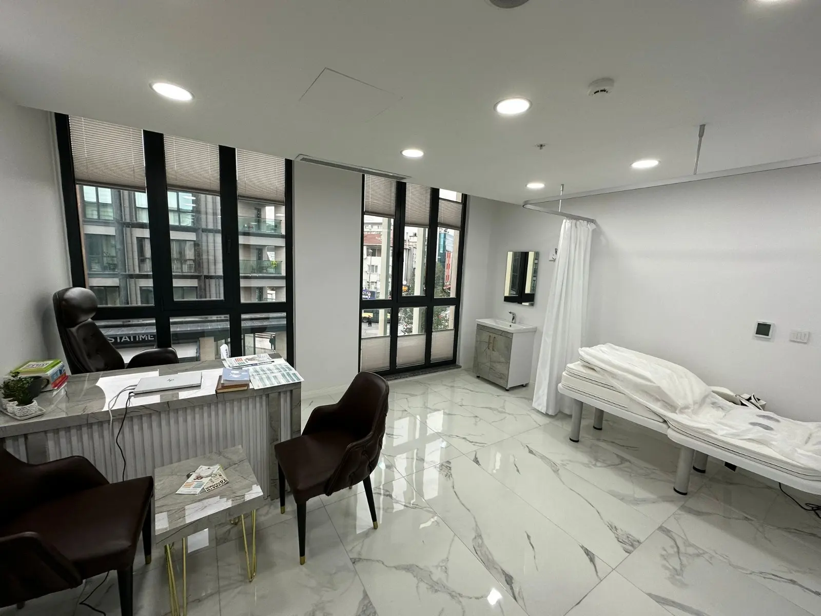 Clinic-provided photograph of Dr Burak Aydın