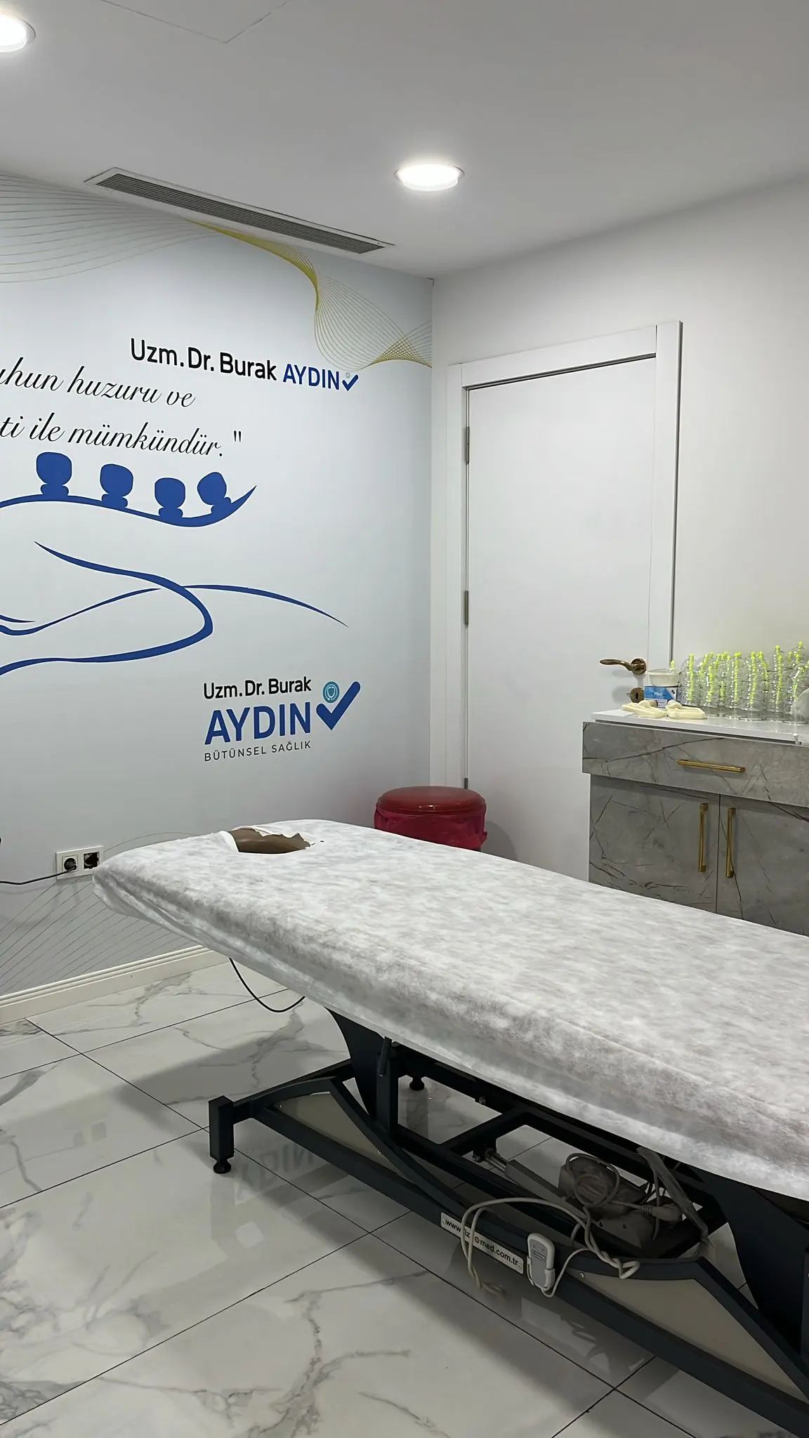 Clinic-provided photograph of Dr Burak Aydın