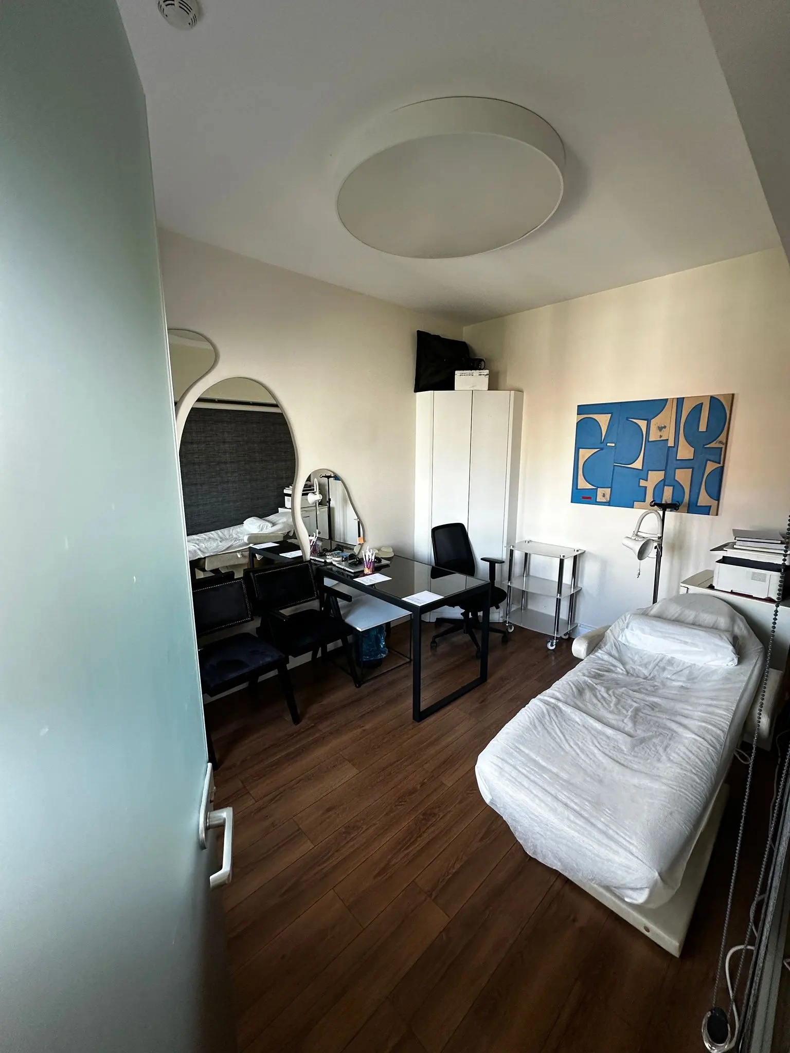 Clinic-provided photograph of Prof. Dr Emrah Arslan