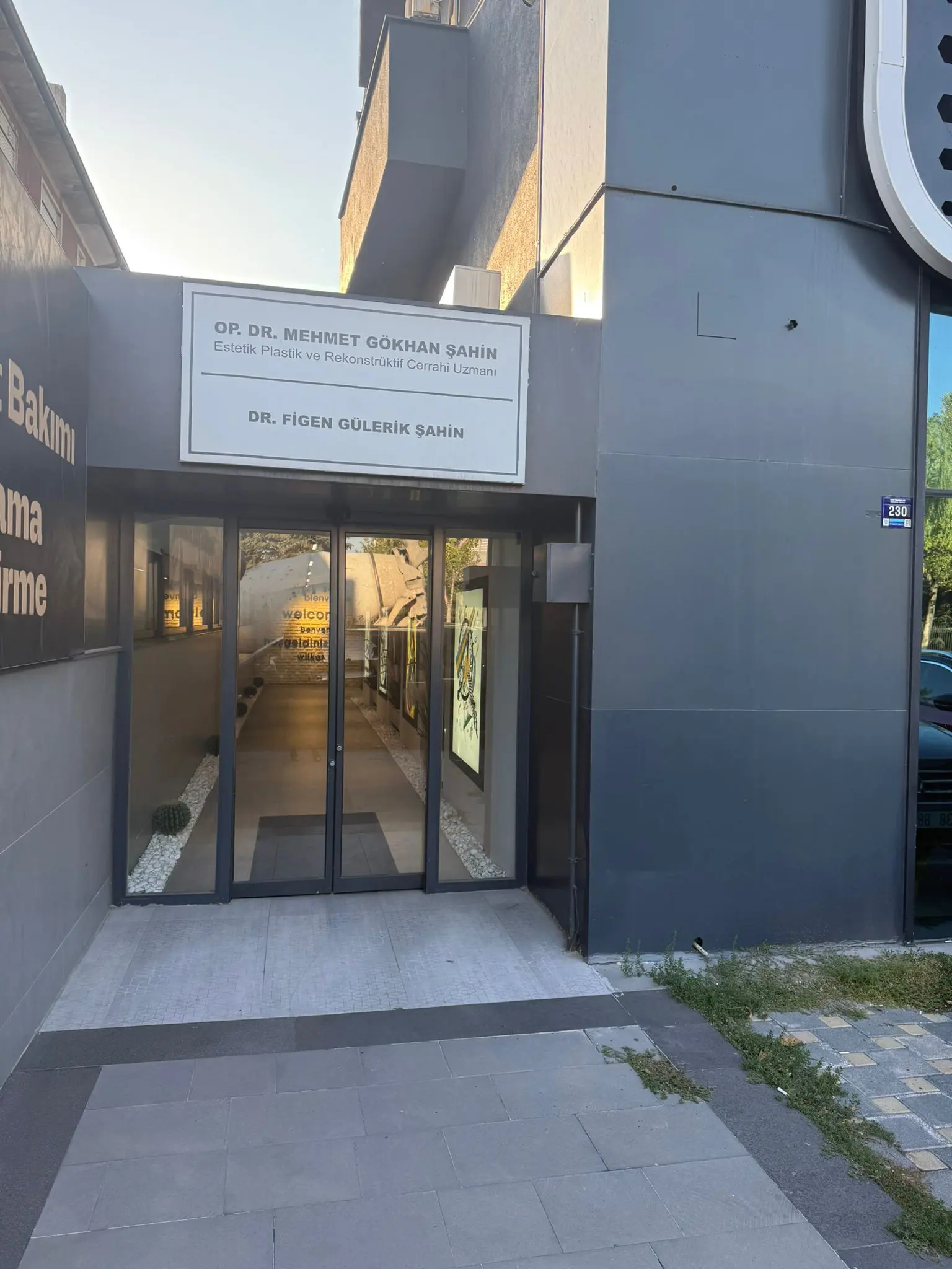 Clinic-provided photograph of Dr Mehmet Gökhan Şahin