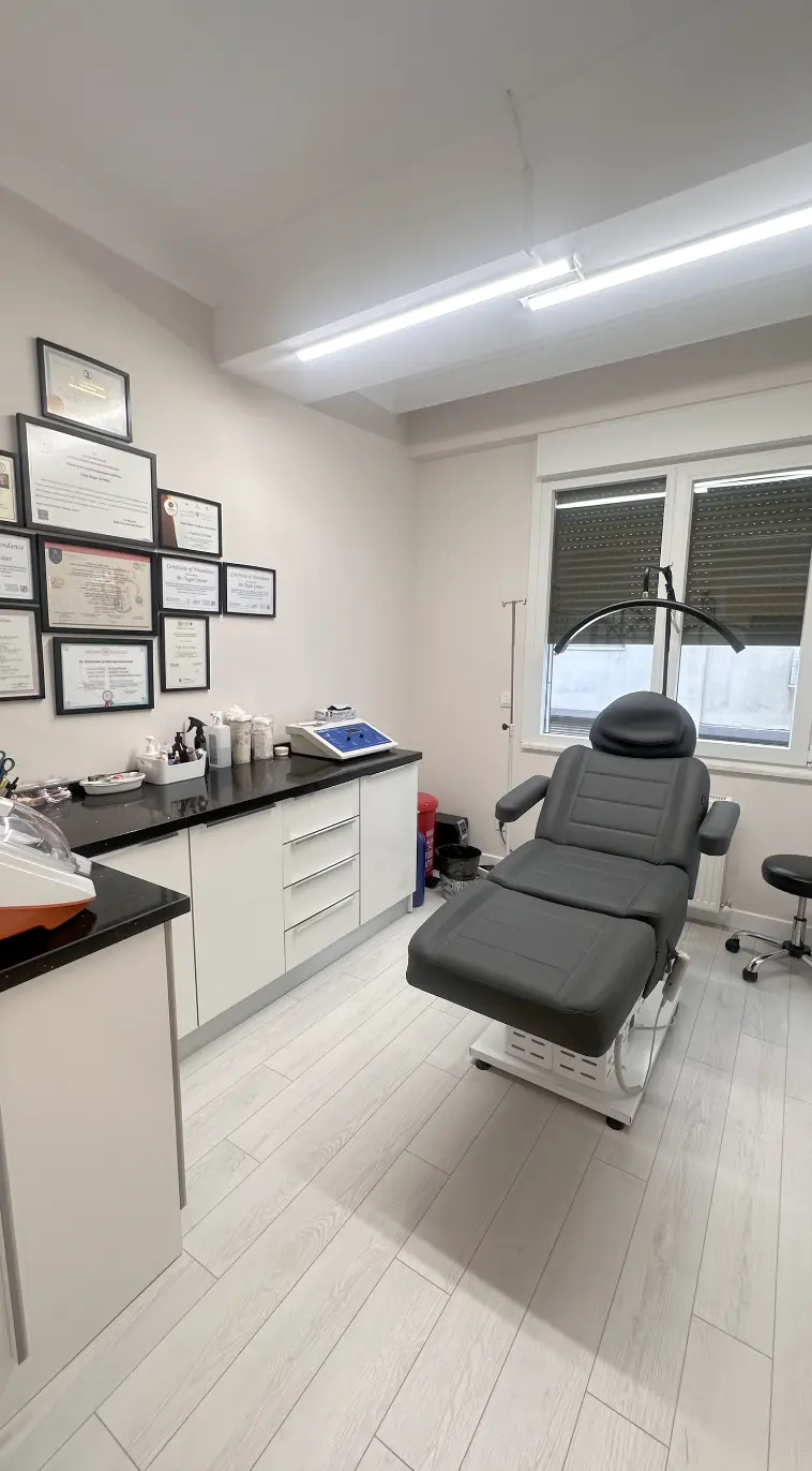 Clinic-provided photograph of Dr Özgür Esen Çetiner