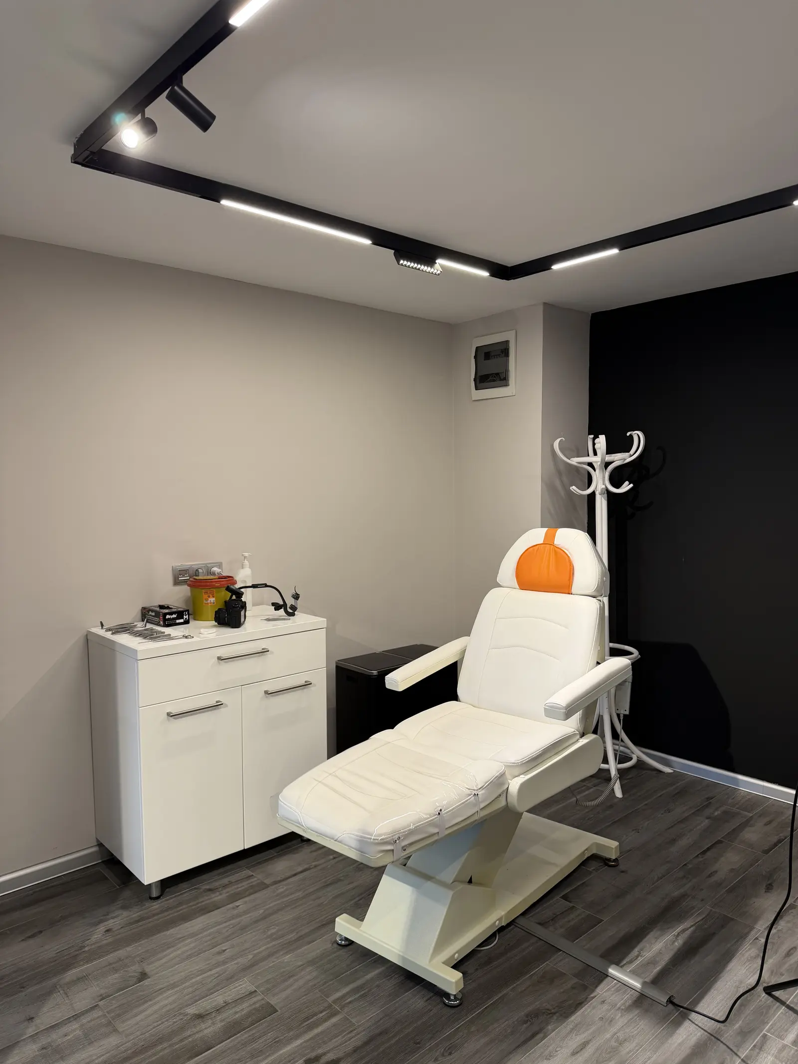 Clinic-provided photograph of Dr İlhami Oğuzhan Aydoğdu
