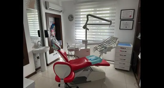 Von der Klinik bereitgestelltes Foto von Falez Zahnklinik