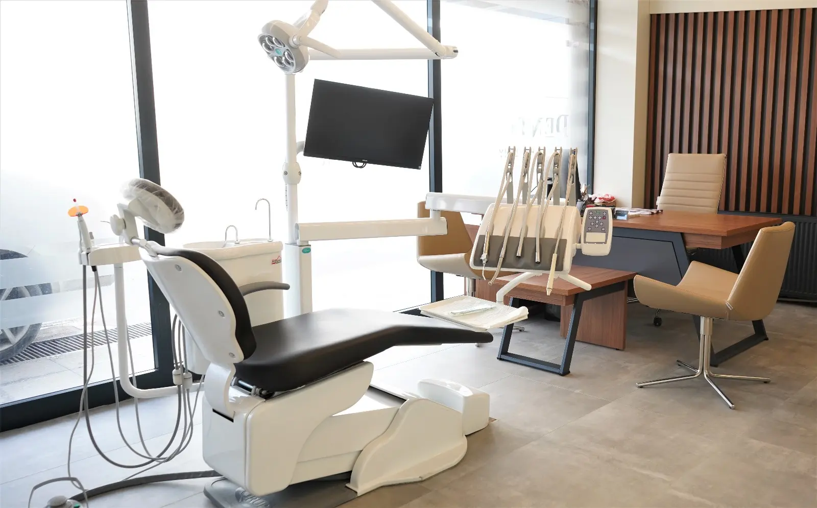 Von der Klinik bereitgestelltes Foto von Dentura Zahnklinik
