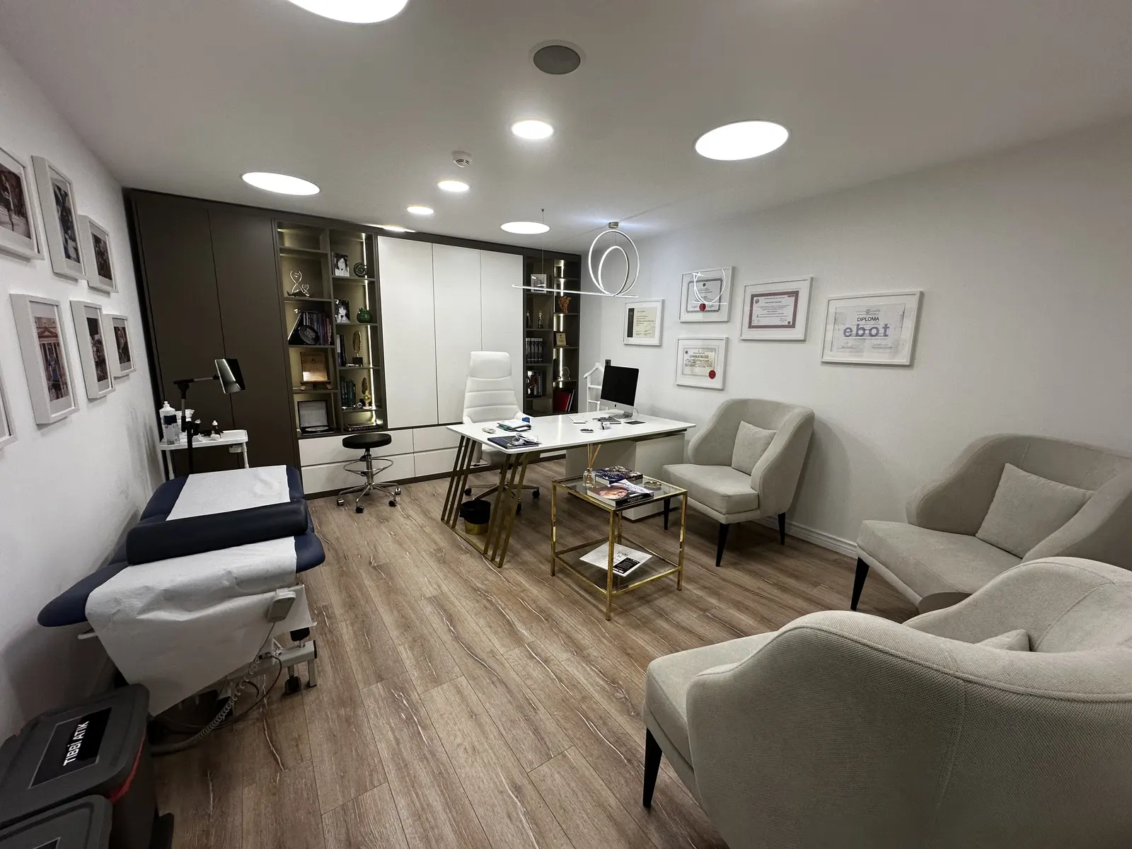 Von der Klinik bereitgestelltes Foto von Dr. Taner Bekmezci