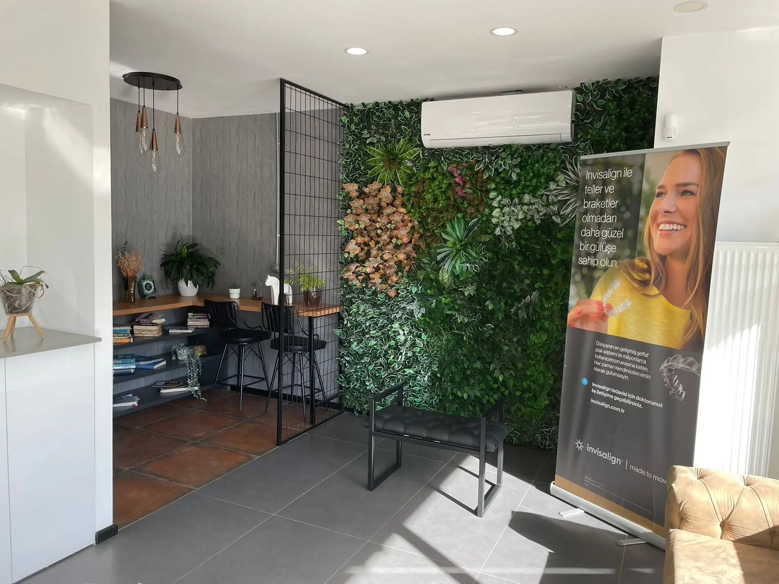 Clinic-provided photograph of Master Dental Clinic